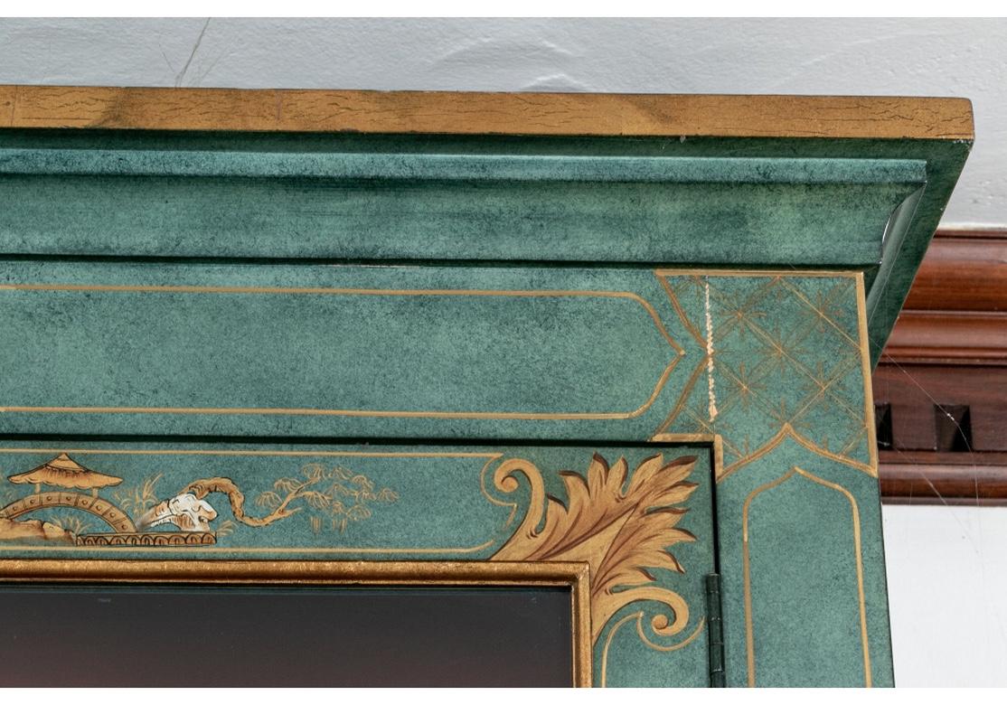 Very Fine Chinoiserie Decorated Vitrine Cabinet In Fair Condition For Sale In Bridgeport, CT