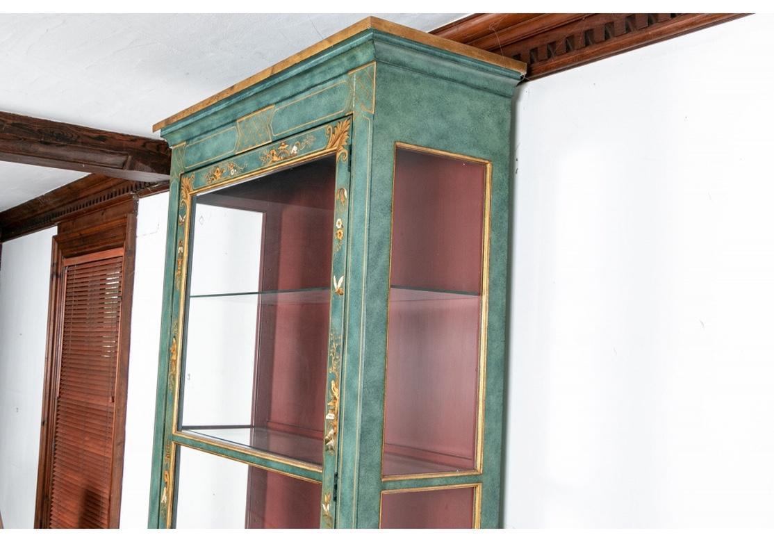 Wood Very Fine Chinoiserie Decorated Vitrine Cabinet For Sale