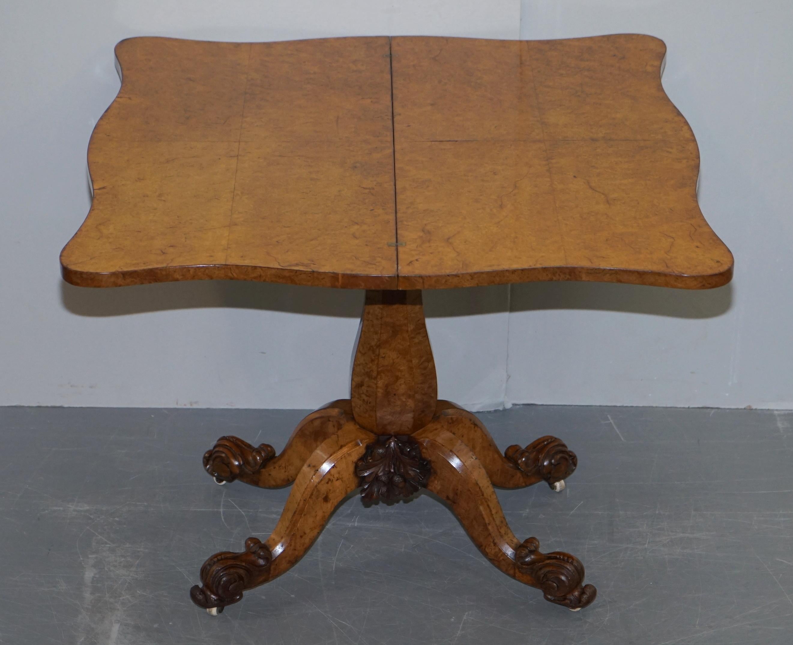 Very Fine circa 1835 William IV Antique Pollard Oak Folding Card Pedestal Table For Sale 9