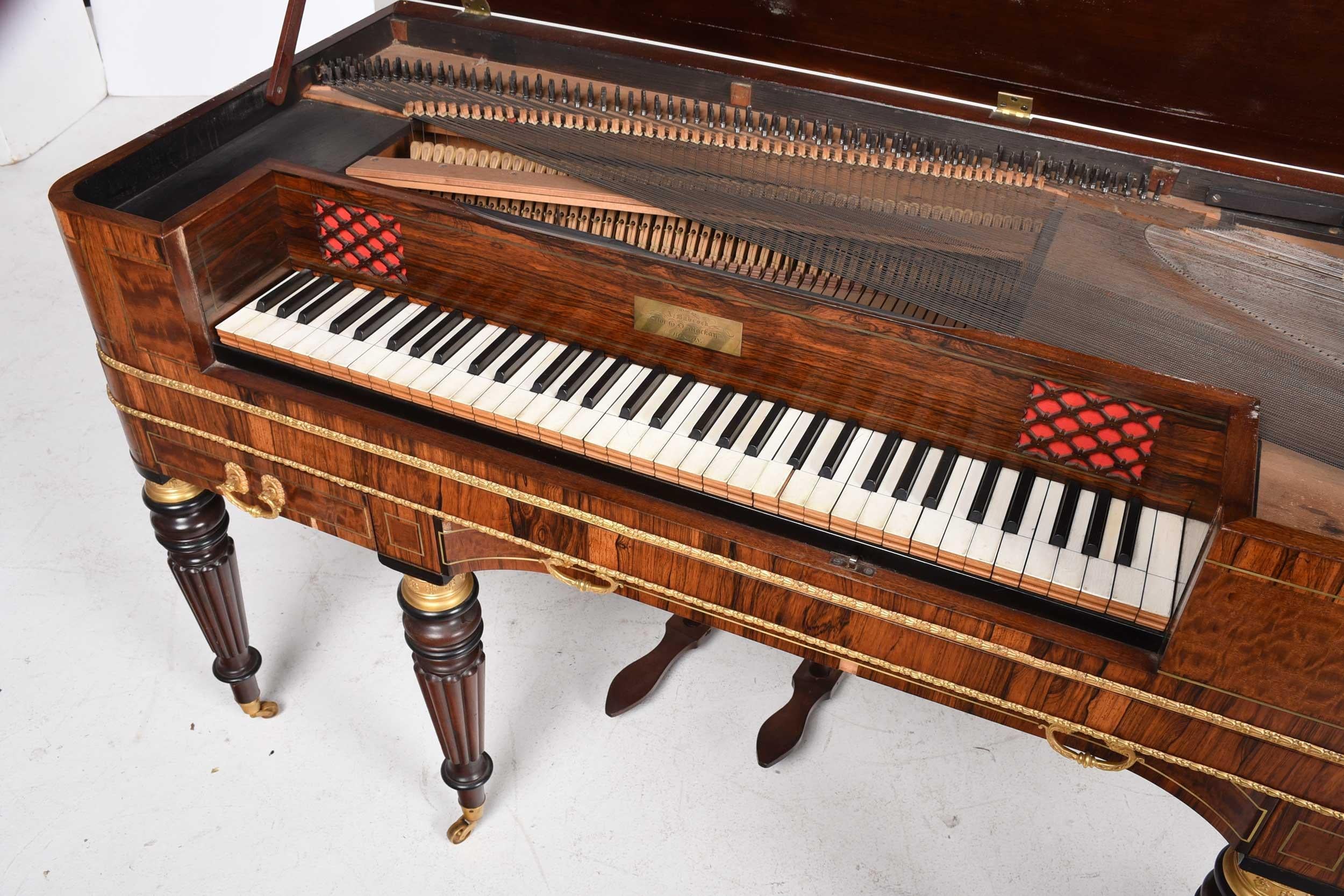 Américain Très beau pianoforte classique en palissandre et bronze, Provenance Sack en vente