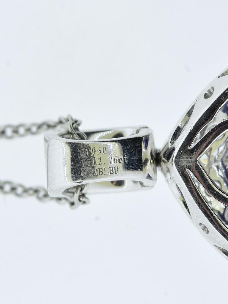 Très fin Bleu vif profond 12,76 ct. Tanzanite et diamant Platine  Collier en vente 5