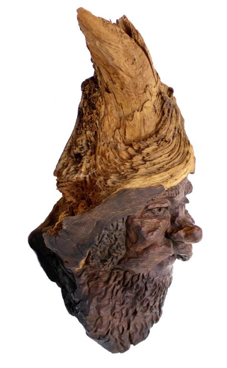Very Fine Detailed Burl Wood Carving of an Elf or Gnome Face Wall Sculpture MINT In Excellent Condition For Sale In Rockaway, NJ