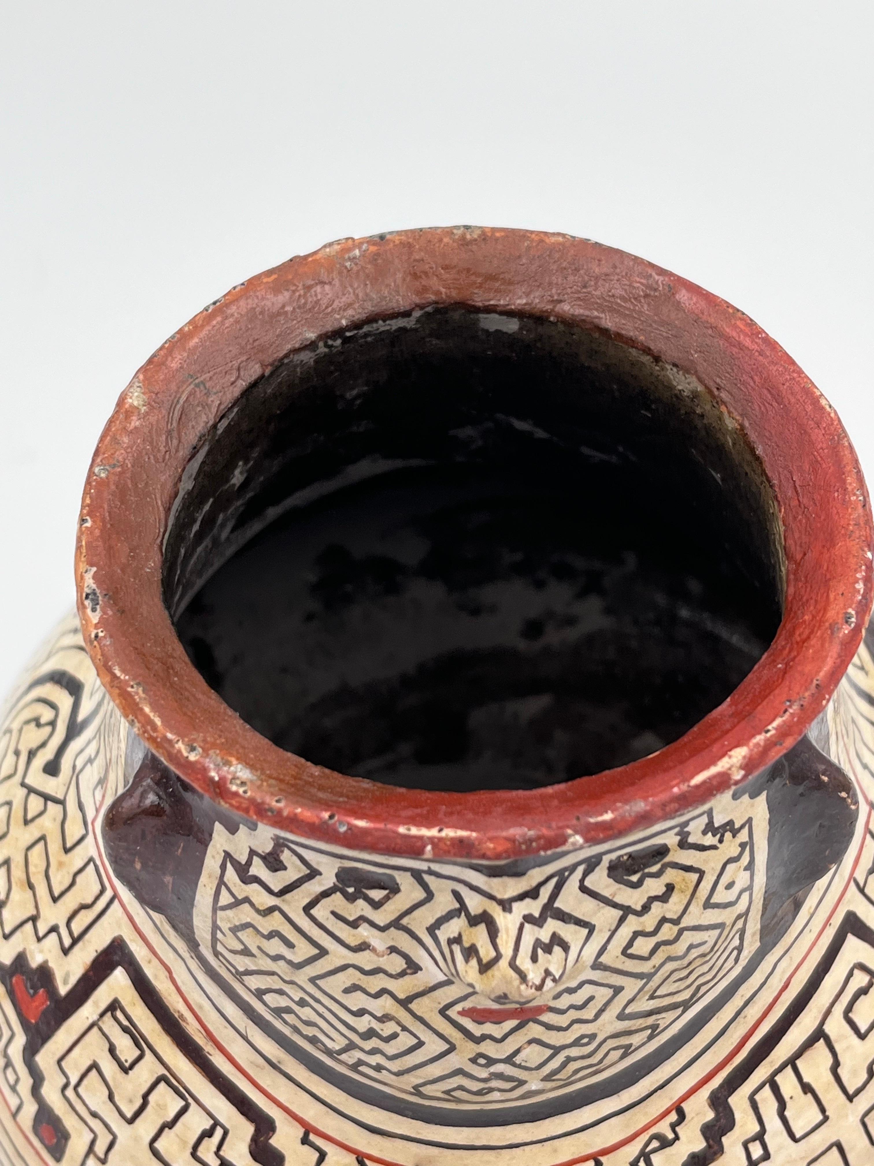 Very Fine Detailed Figural Peruvian Shipibo Conibo Pottery Effigy Pot or Vase in vendita 1