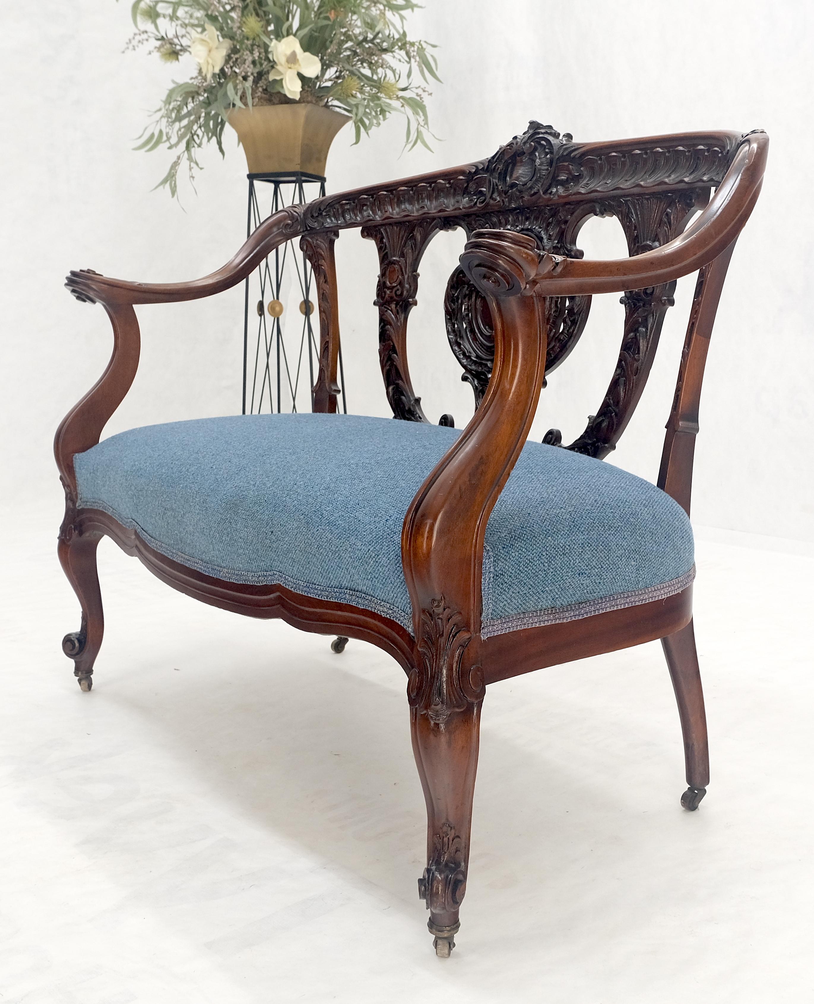 Very Fine Details Carved Mahogany c.1920s  Settee Loveseat Sofa MINT! For Sale 4