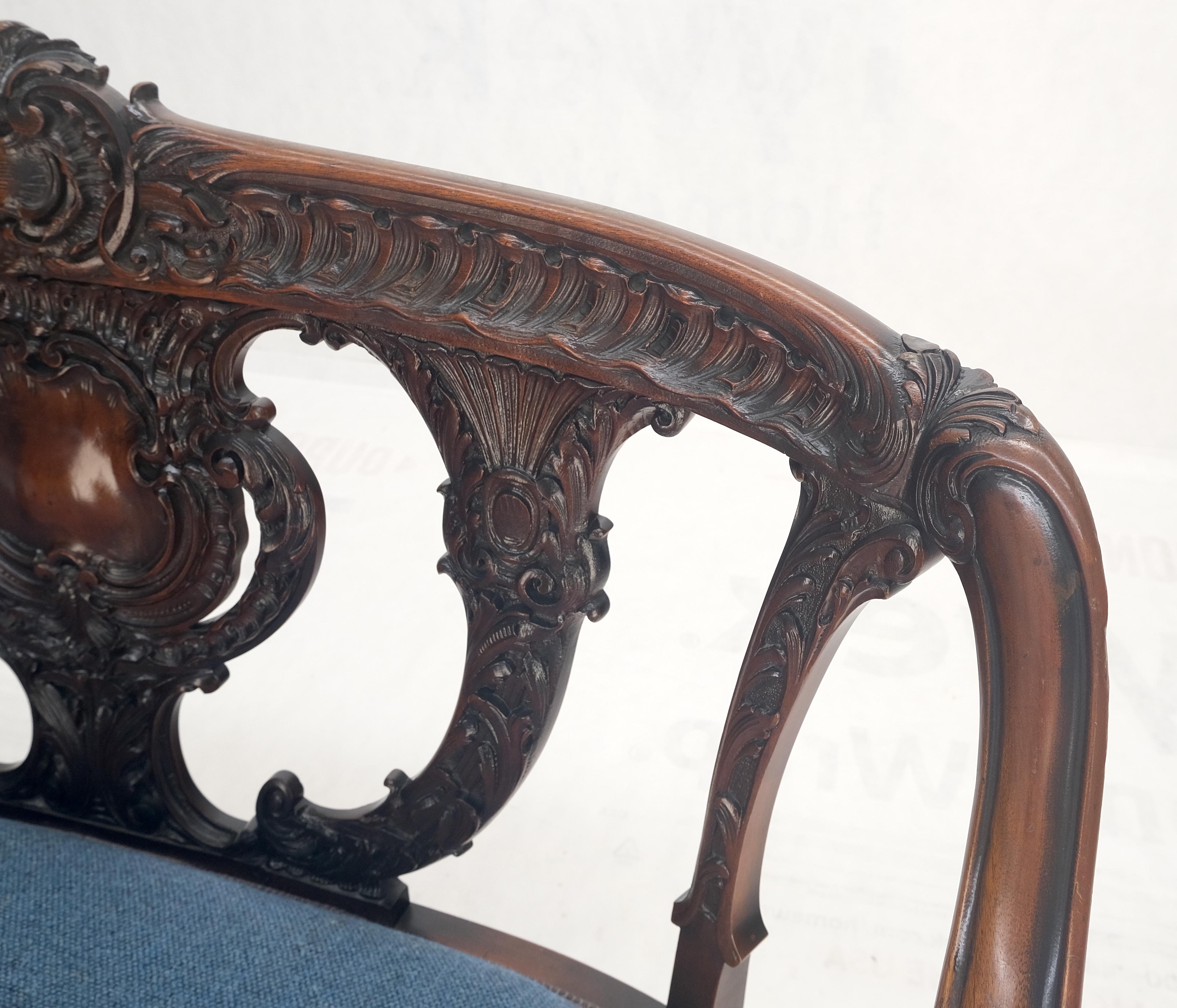 Very Fine Details Carved Mahogany c.1920s  Settee Loveseat Sofa MINT! For Sale 2
