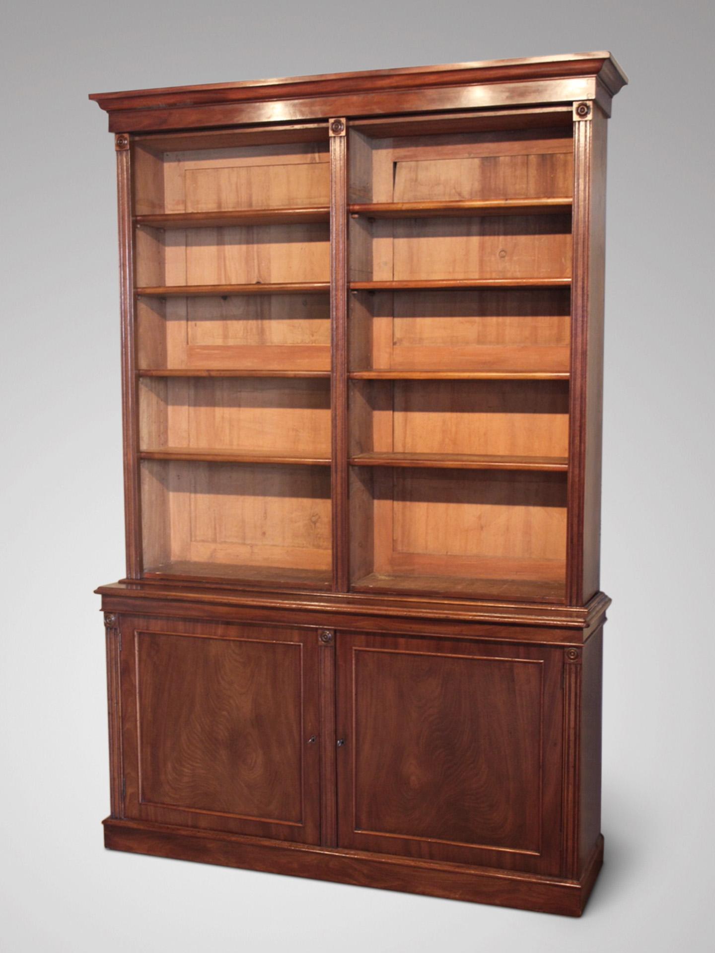 British Very fine Early 19th Century William IV Period Open Mahogany Library Bookcase