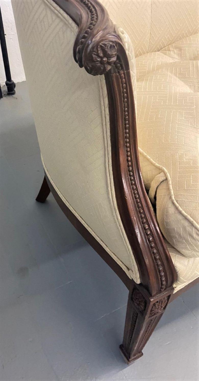 Mahogany Serpentine Shaped Hepplewhite Style Sofa with Pea and Foliate Carving In Good Condition For Sale In North Salem, NY