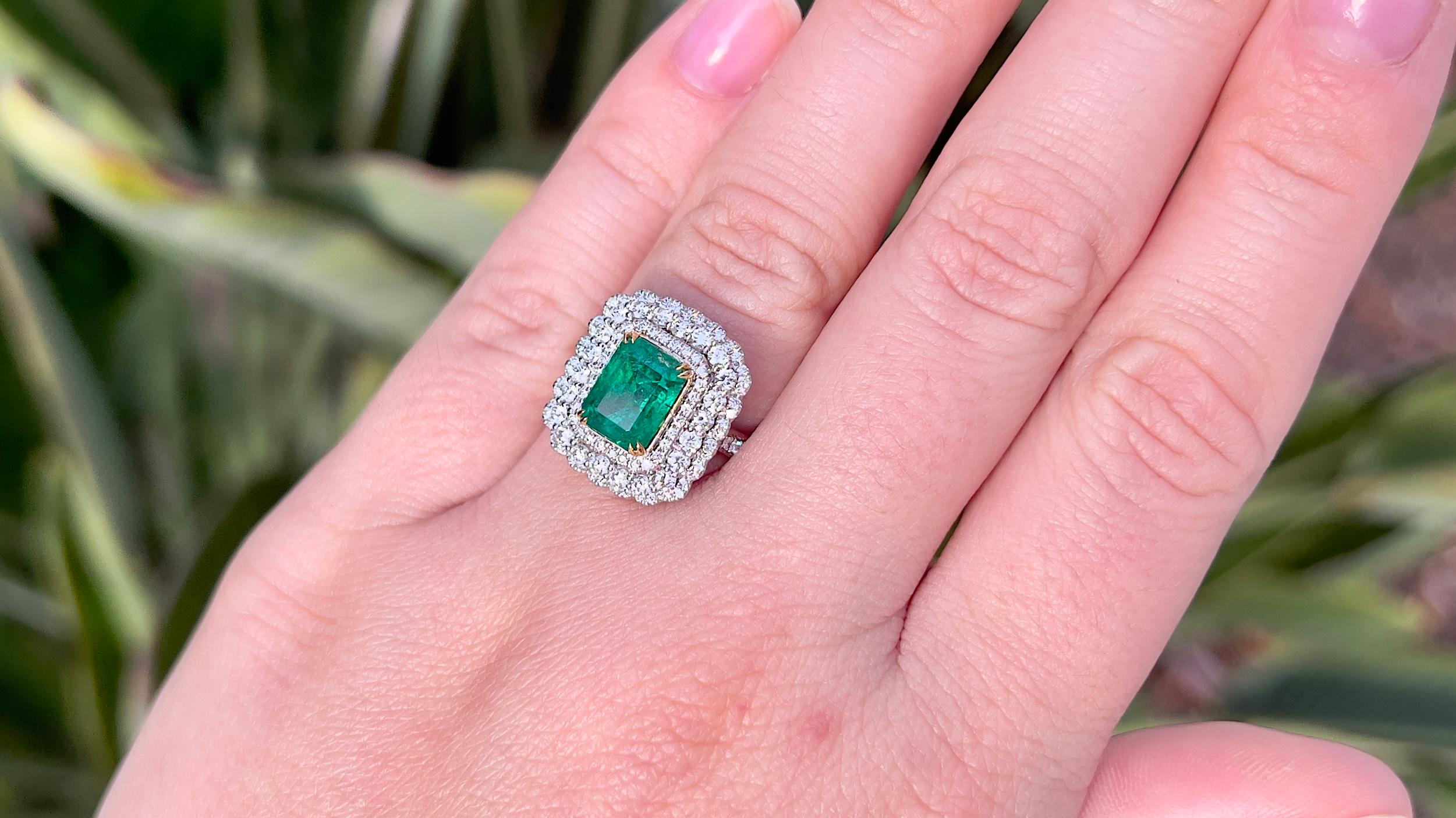 Emerald Cut Very Fine Emerald 1.93 Carat Ring with Diamonds 18K Gold