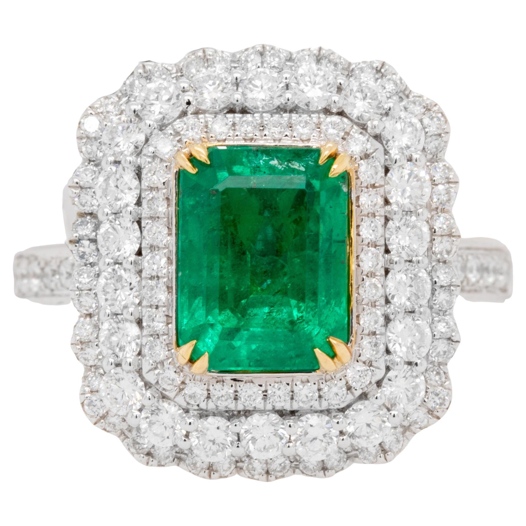 Very Fine Emerald 1.93 Carat Ring with Diamonds 18K Gold For Sale at