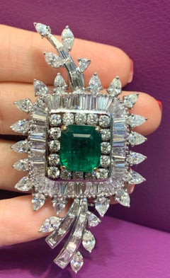 Very Fine Emerald & Diamond Brooch