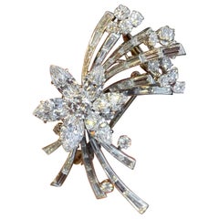 Very Fine En Tremblant Diamond Brooch