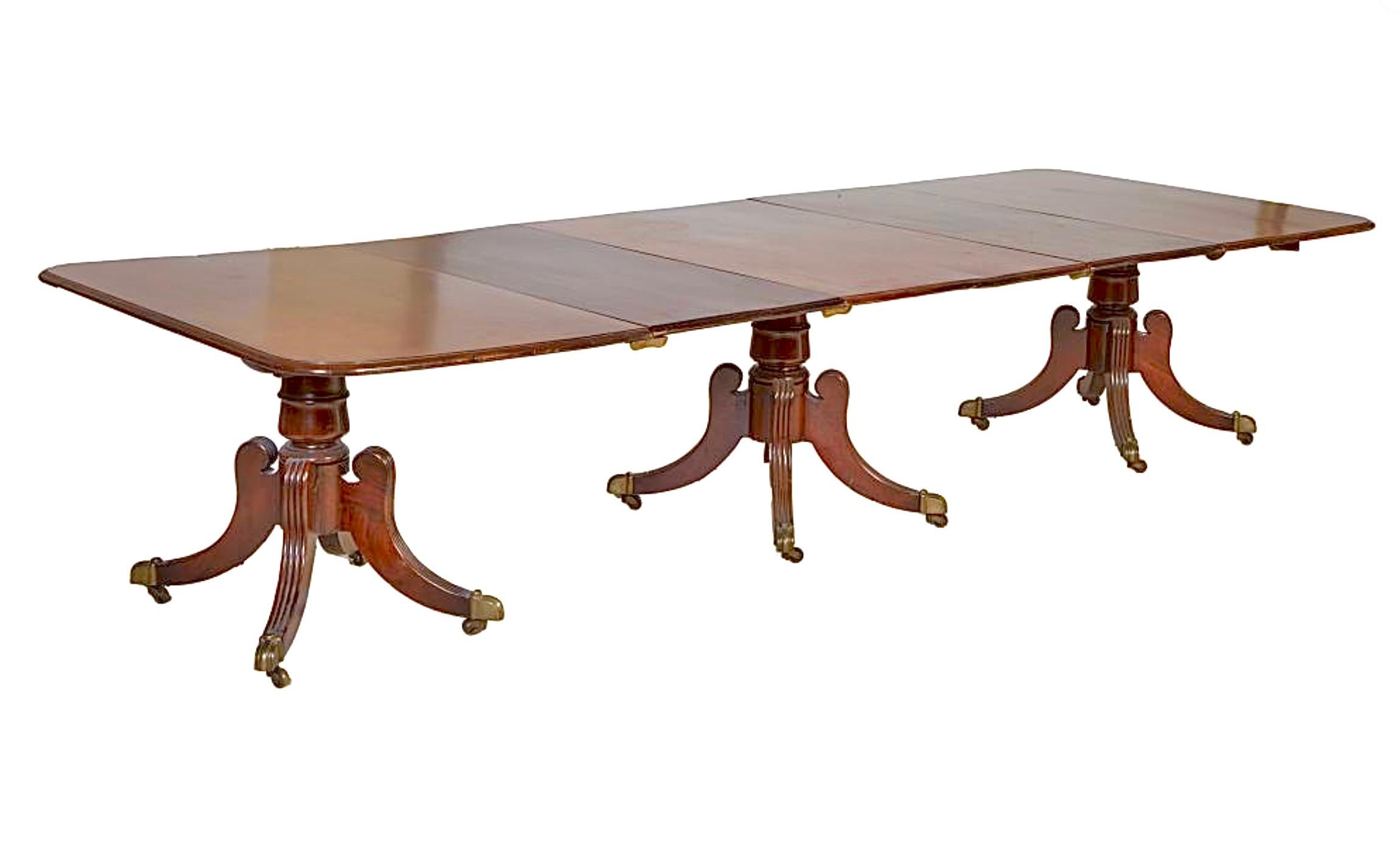 Very Fine English Regency Triple Pedestal Dining Table For Sale 7