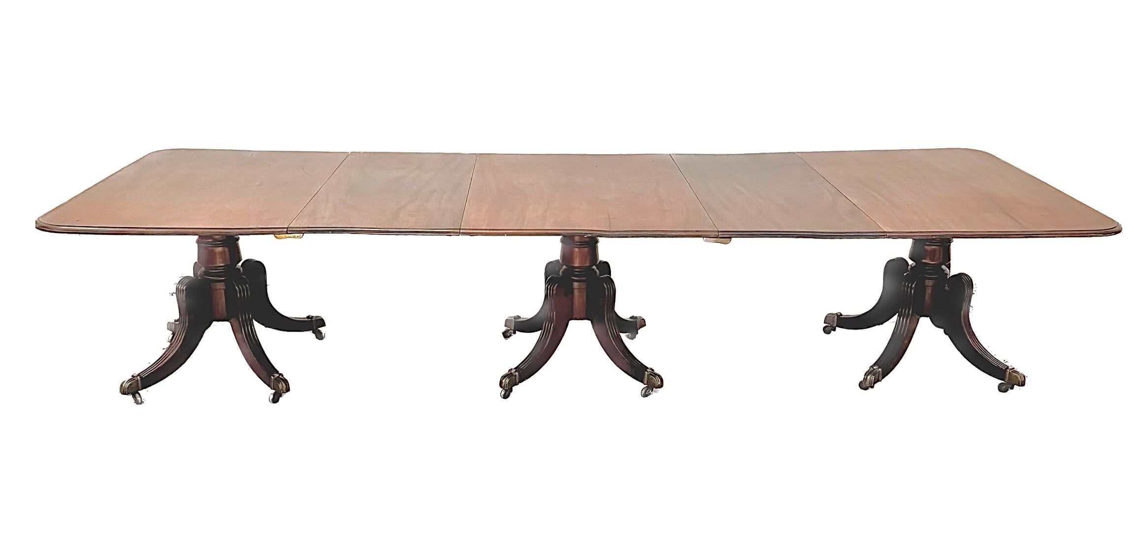 Very Fine English Regency Triple Pedestal Dining Table For Sale 8