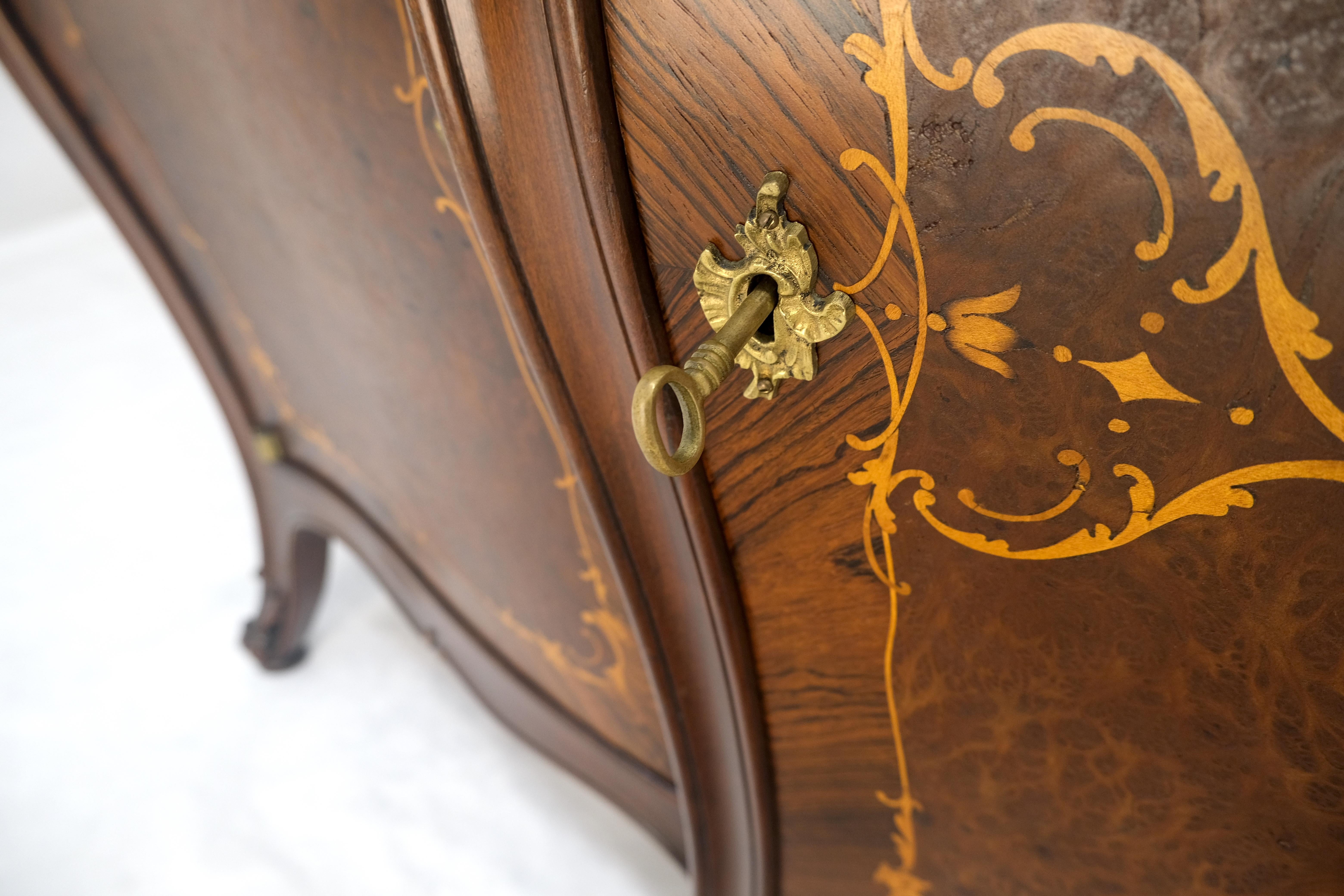 Très belle et très grande commode à 3 portes en marqueterie de bombe française MINT en vente 5