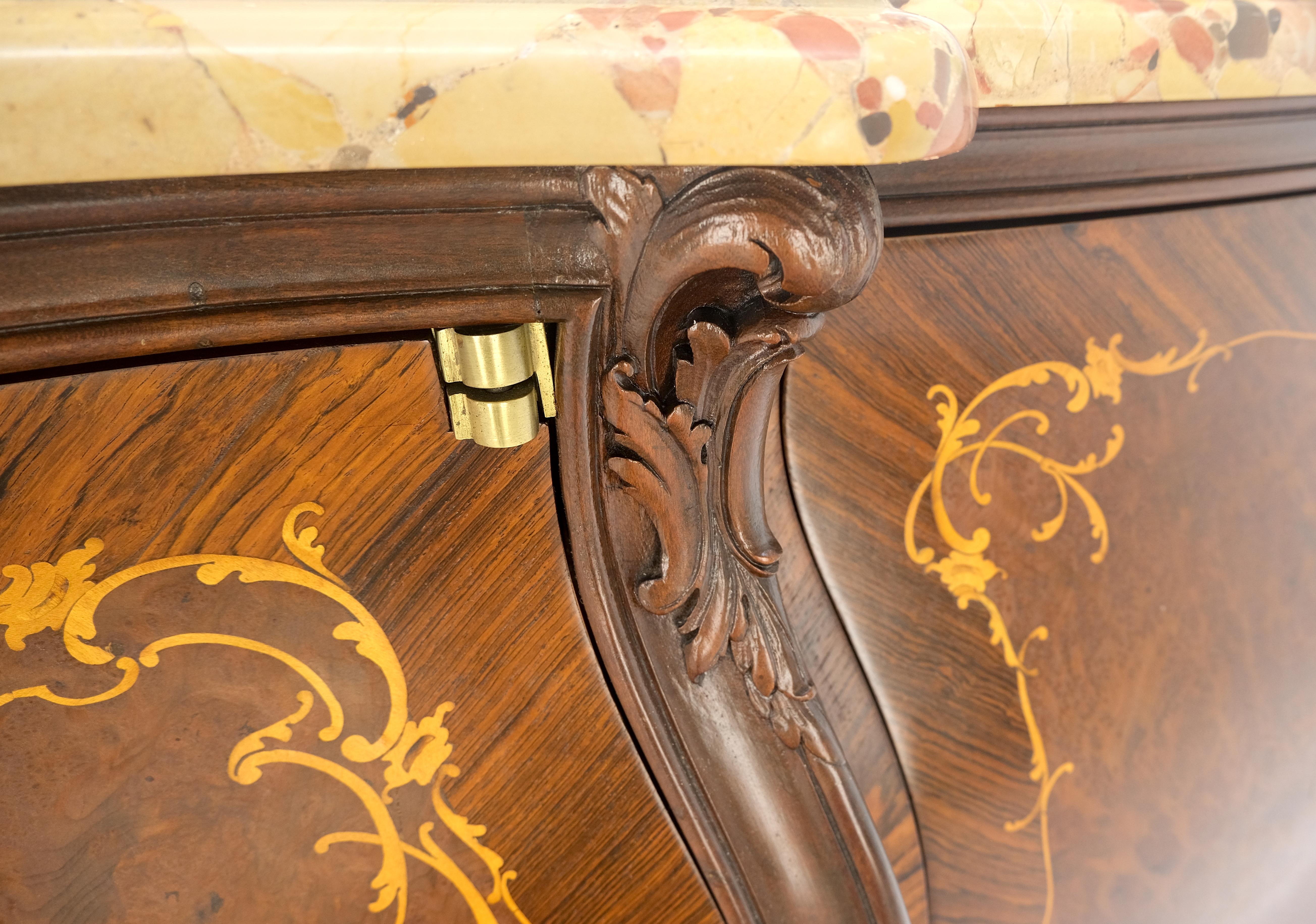 Très belle et très grande commode à 3 portes en marqueterie de bombe française MINT en vente 6