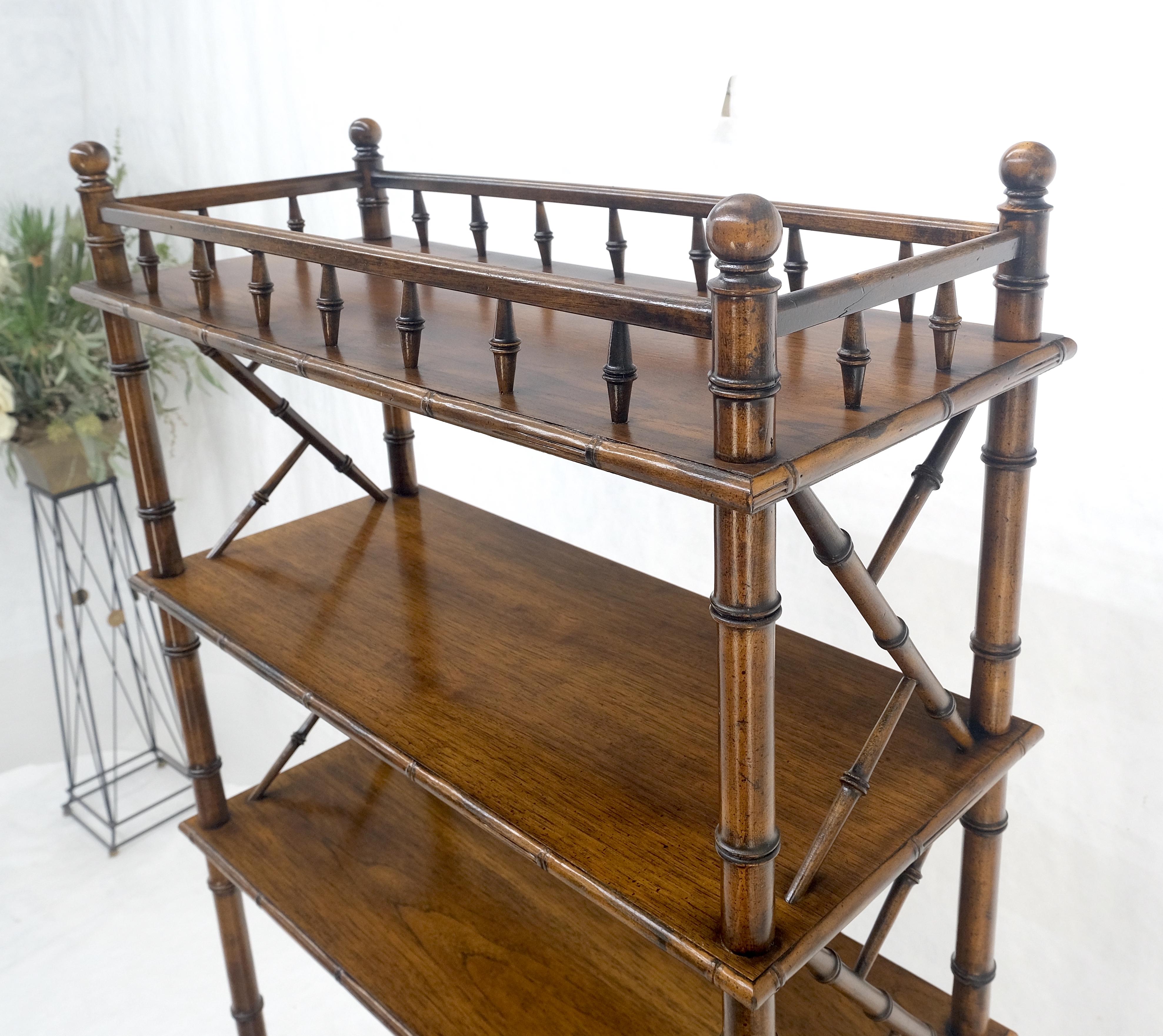 Très belle étagère d'étagère en faux bambou moderne du milieu du siècle en Oak à 6 niveaux MINT en vente 4