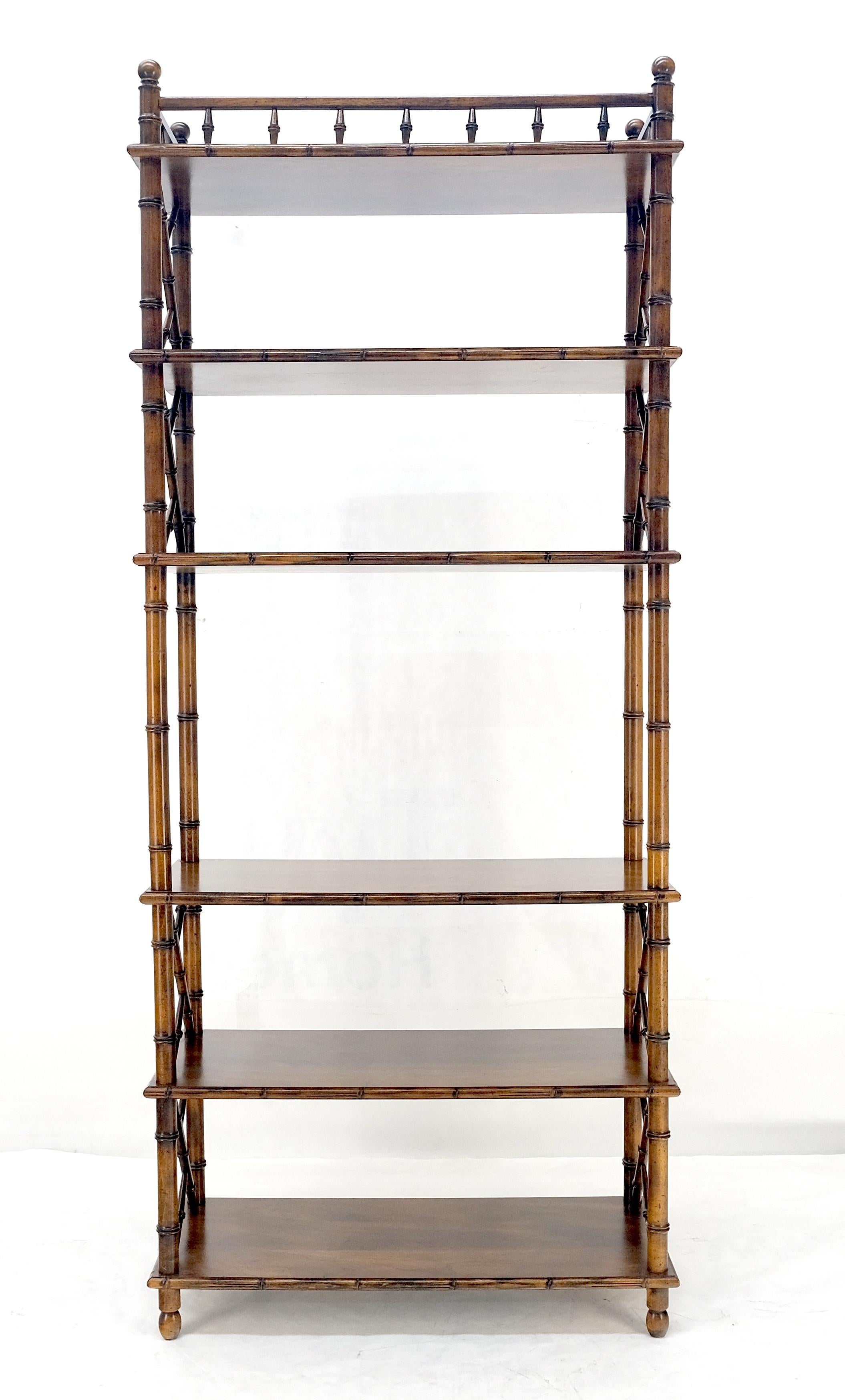 Mid-Century Modern Très belle étagère d'étagère en faux bambou moderne du milieu du siècle en Oak à 6 niveaux MINT en vente