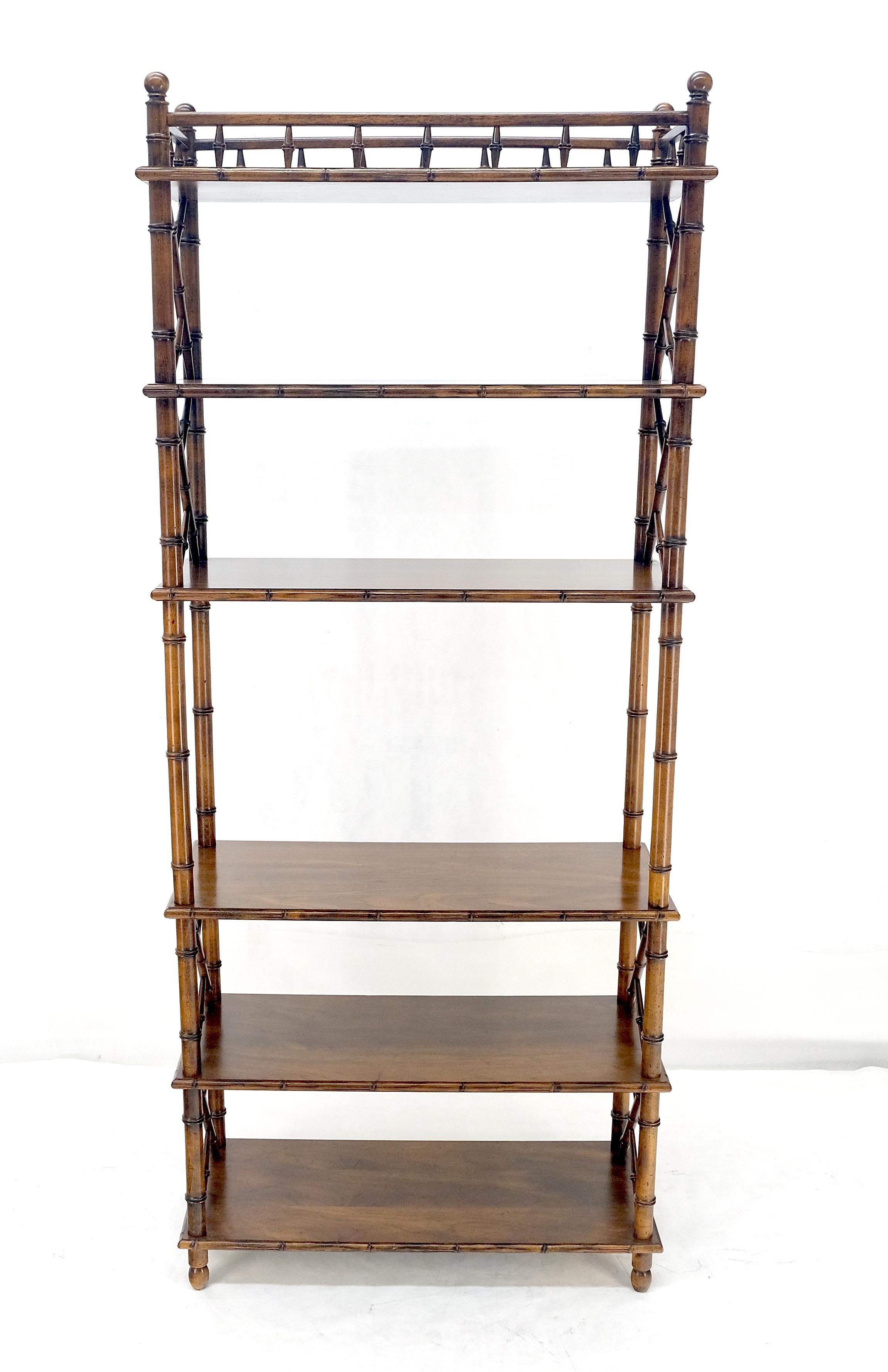 Américain Très belle étagère d'étagère en faux bambou moderne du milieu du siècle en Oak à 6 niveaux MINT en vente