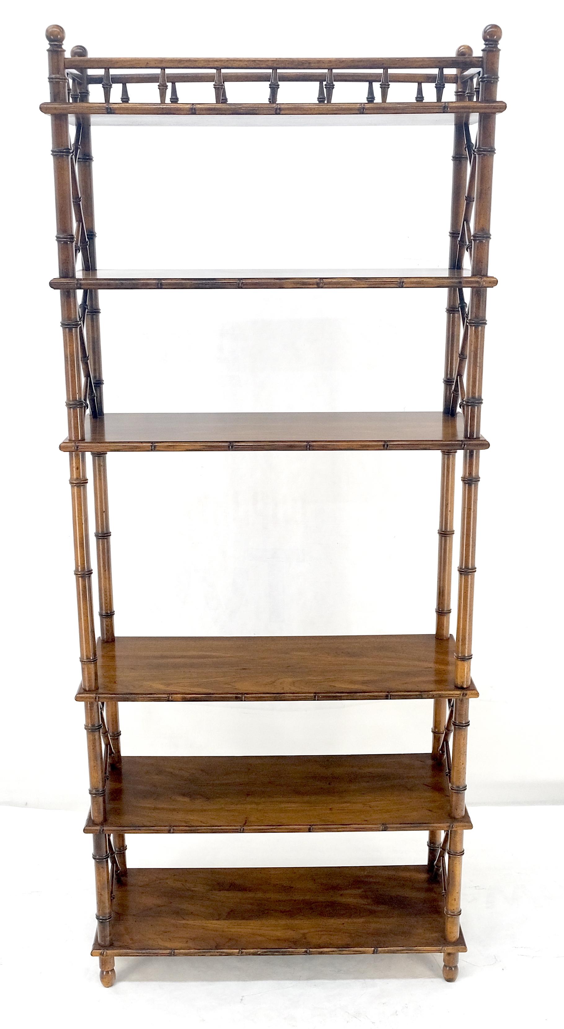 Imitation bambou Très belle étagère d'étagère en faux bambou moderne du milieu du siècle en Oak à 6 niveaux MINT en vente