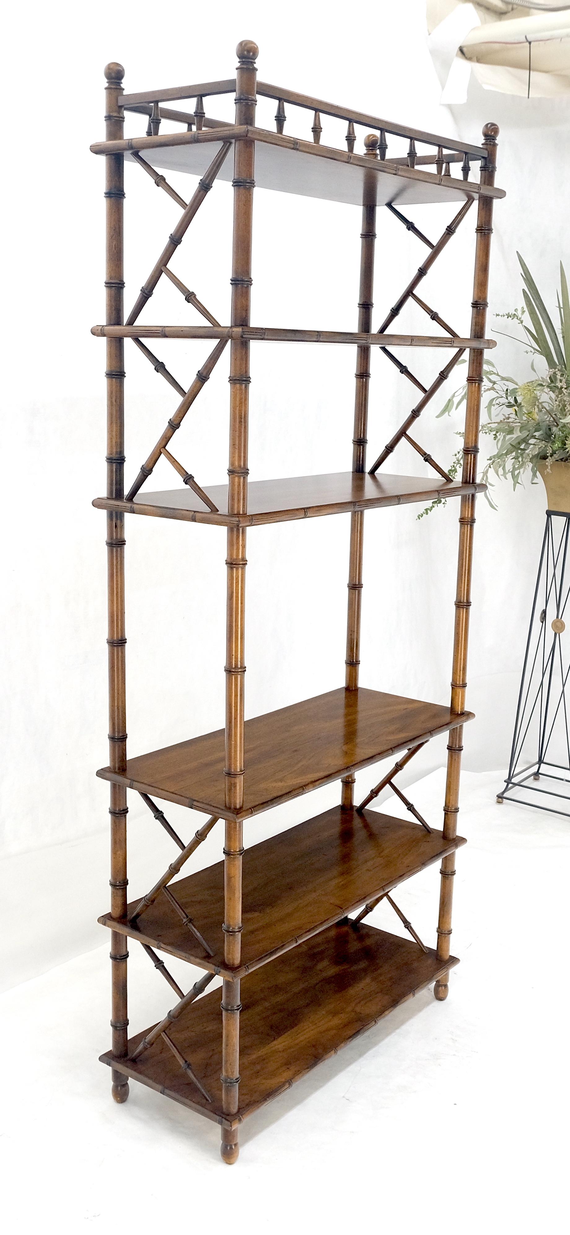 Très belle étagère d'étagère en faux bambou moderne du milieu du siècle en Oak à 6 niveaux MINT en vente 1
