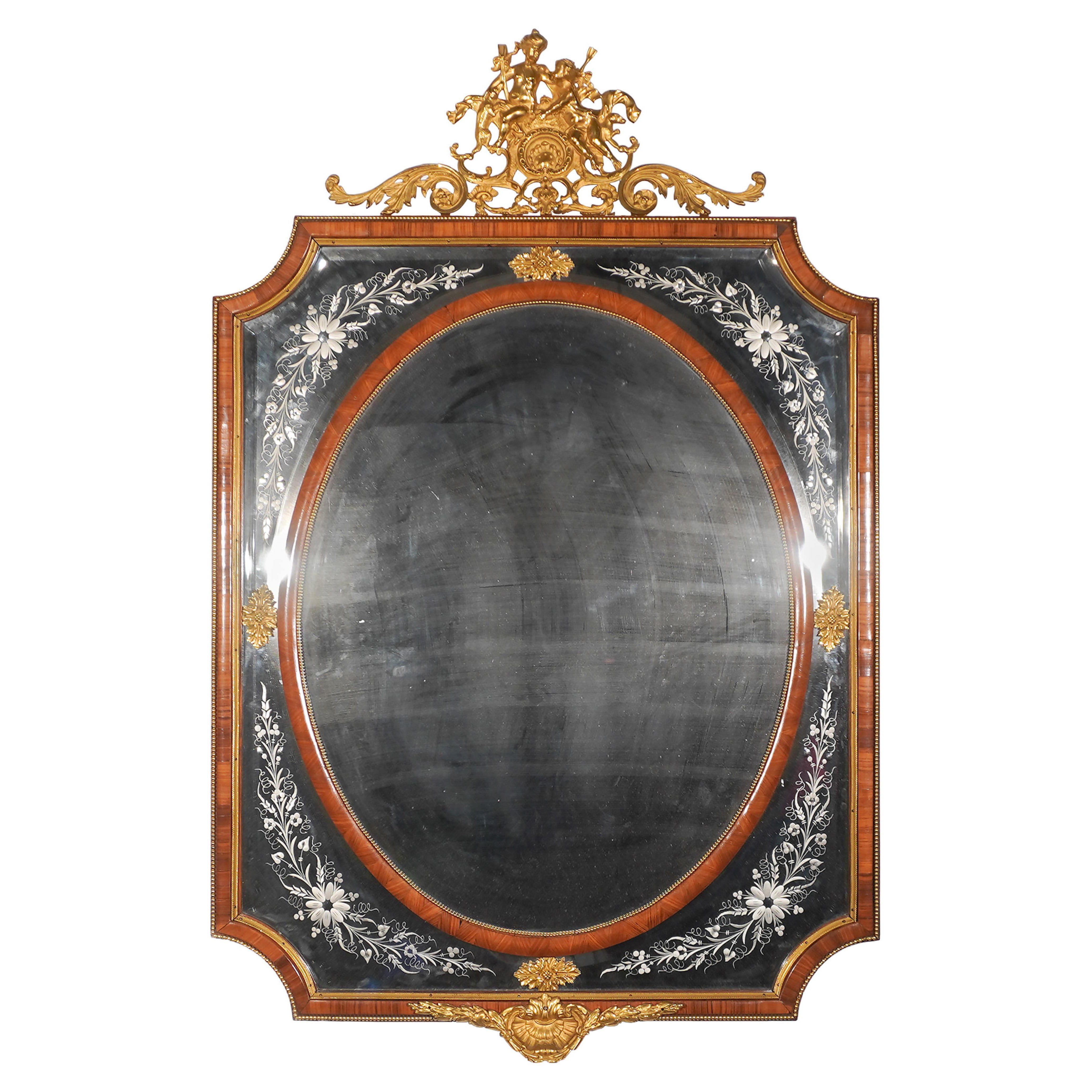 Espejo de pared muy elegante, de madera y bronce dorado, de estilo Luis XVI francés