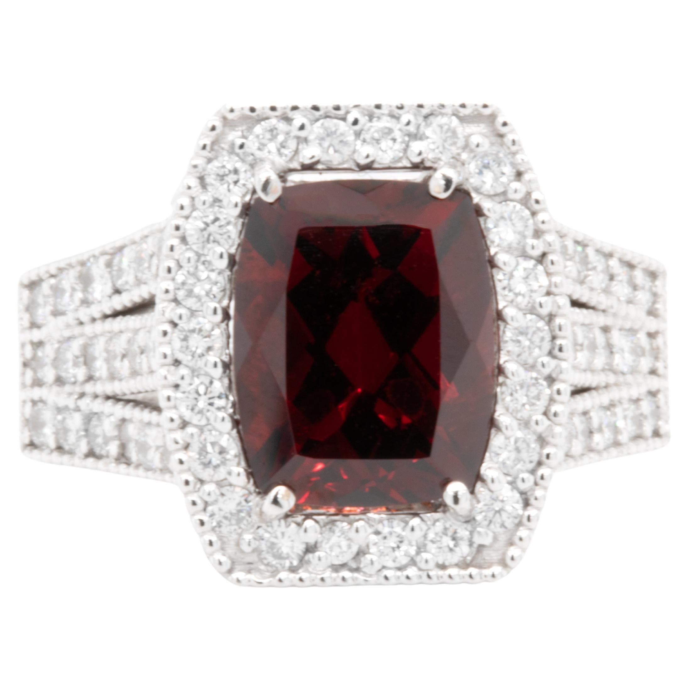 Very Fine Garnet Ring With Diamonds 3.90 Carats 18K White Gold For Sale