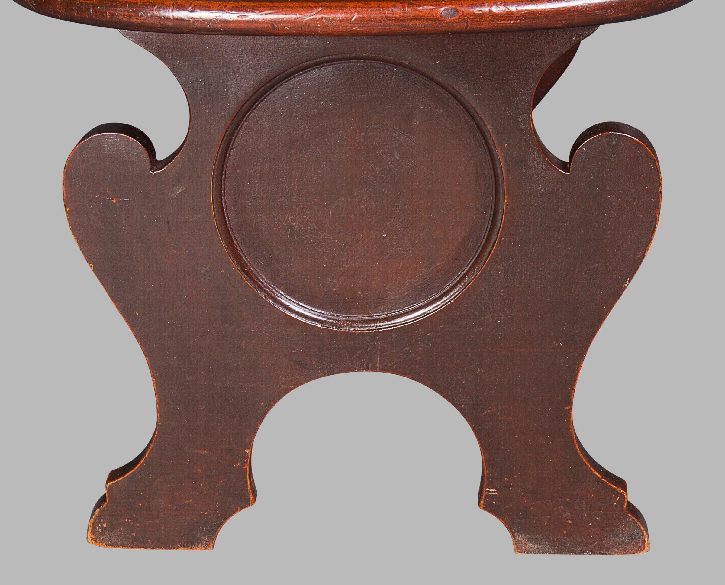 Very Fine George II Mahogany Spoon-Back Hall Chair for the Earls of Kintore In Good Condition For Sale In New York, NY