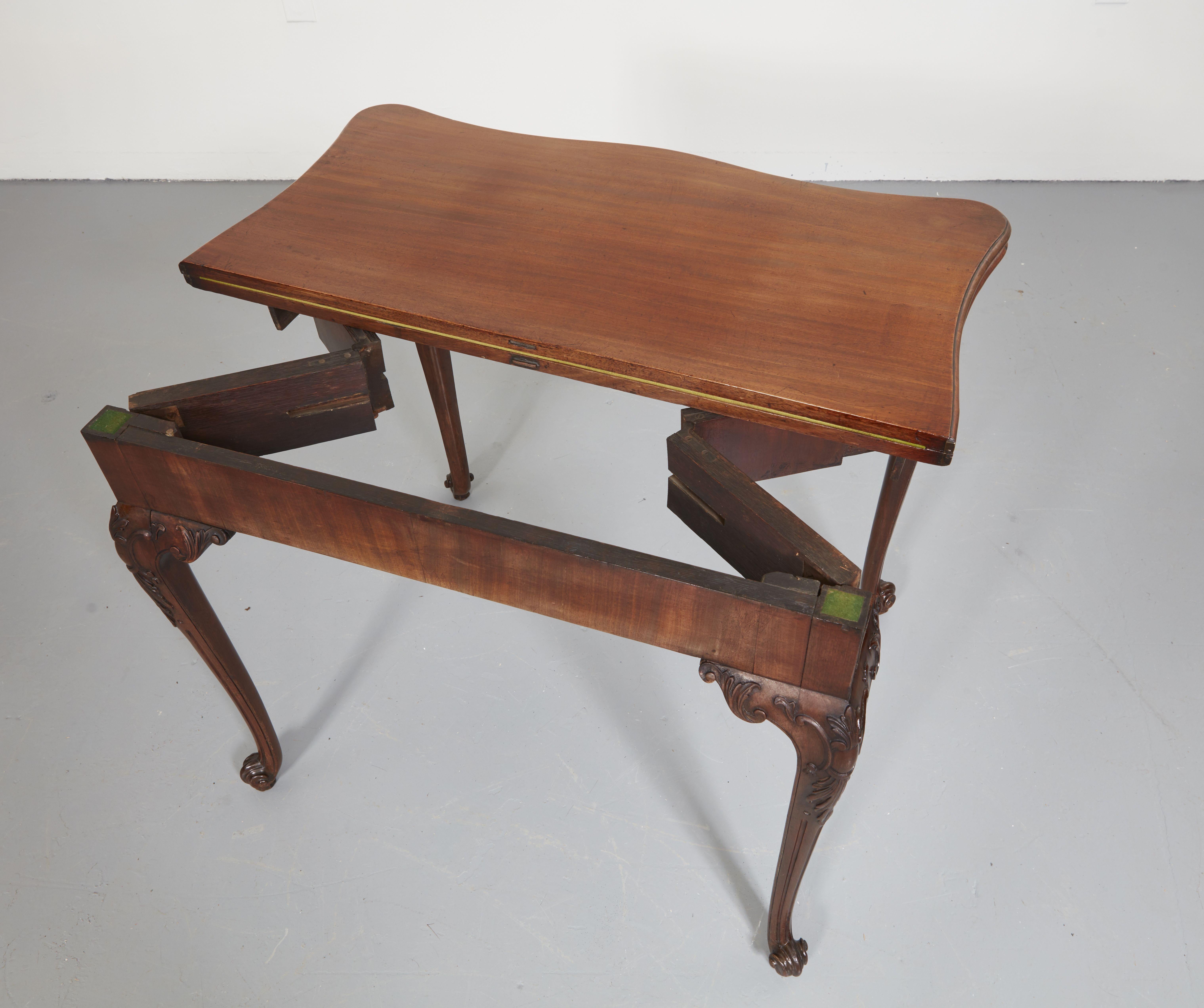 Very Fine George III Card Table In Good Condition For Sale In Greenwich, CT