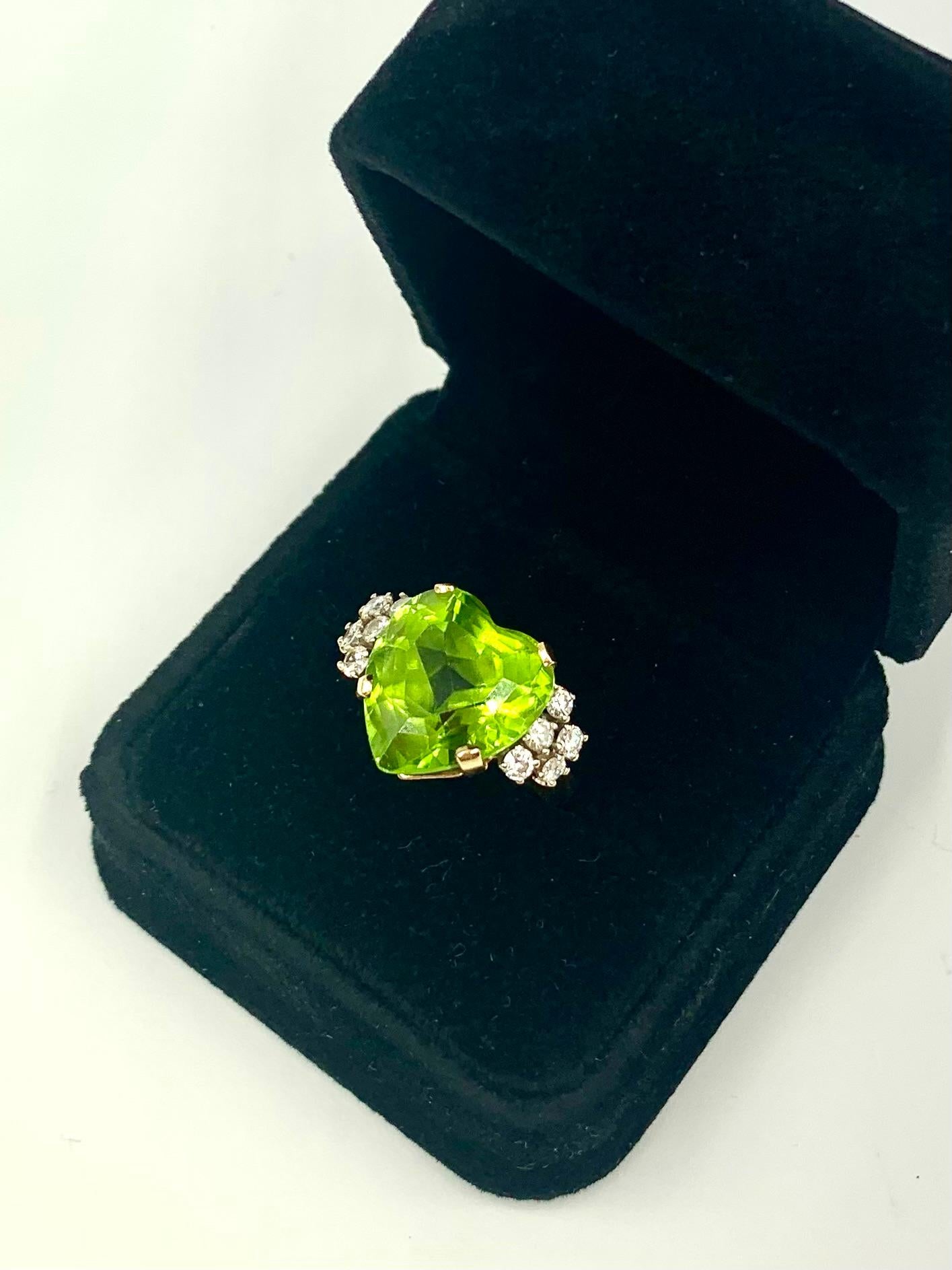 Very Fine Heart Shaped 10.5 TCW Peridot Diamond 14K Yellow Gold Ring For Sale 6