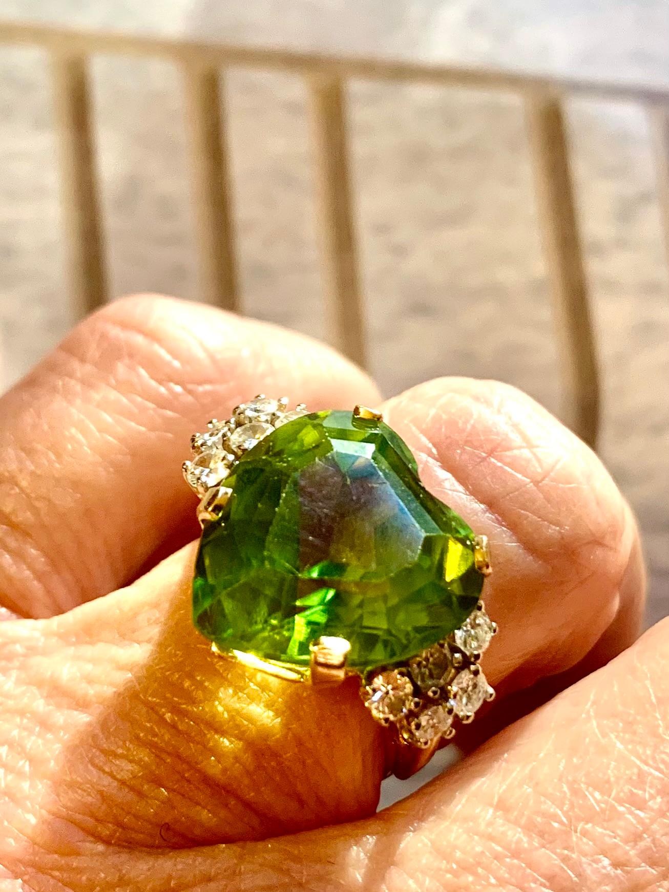 Very Fine Heart Shaped 10.5 TCW Peridot Diamond 14K Yellow Gold Ring For Sale 8