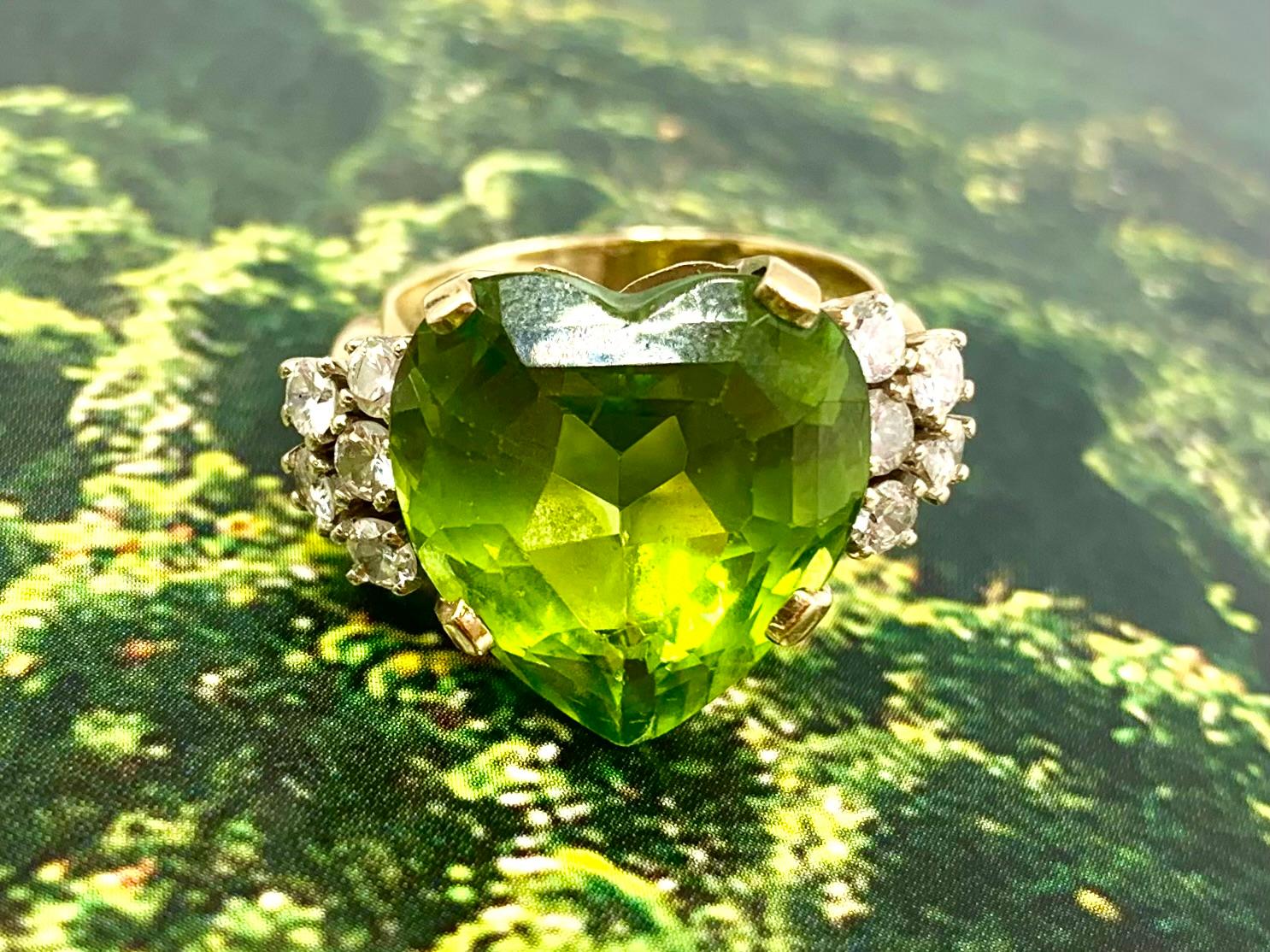 Romantic Very Fine Heart Shaped 10.5 TCW Peridot Diamond 14K Yellow Gold Ring For Sale
