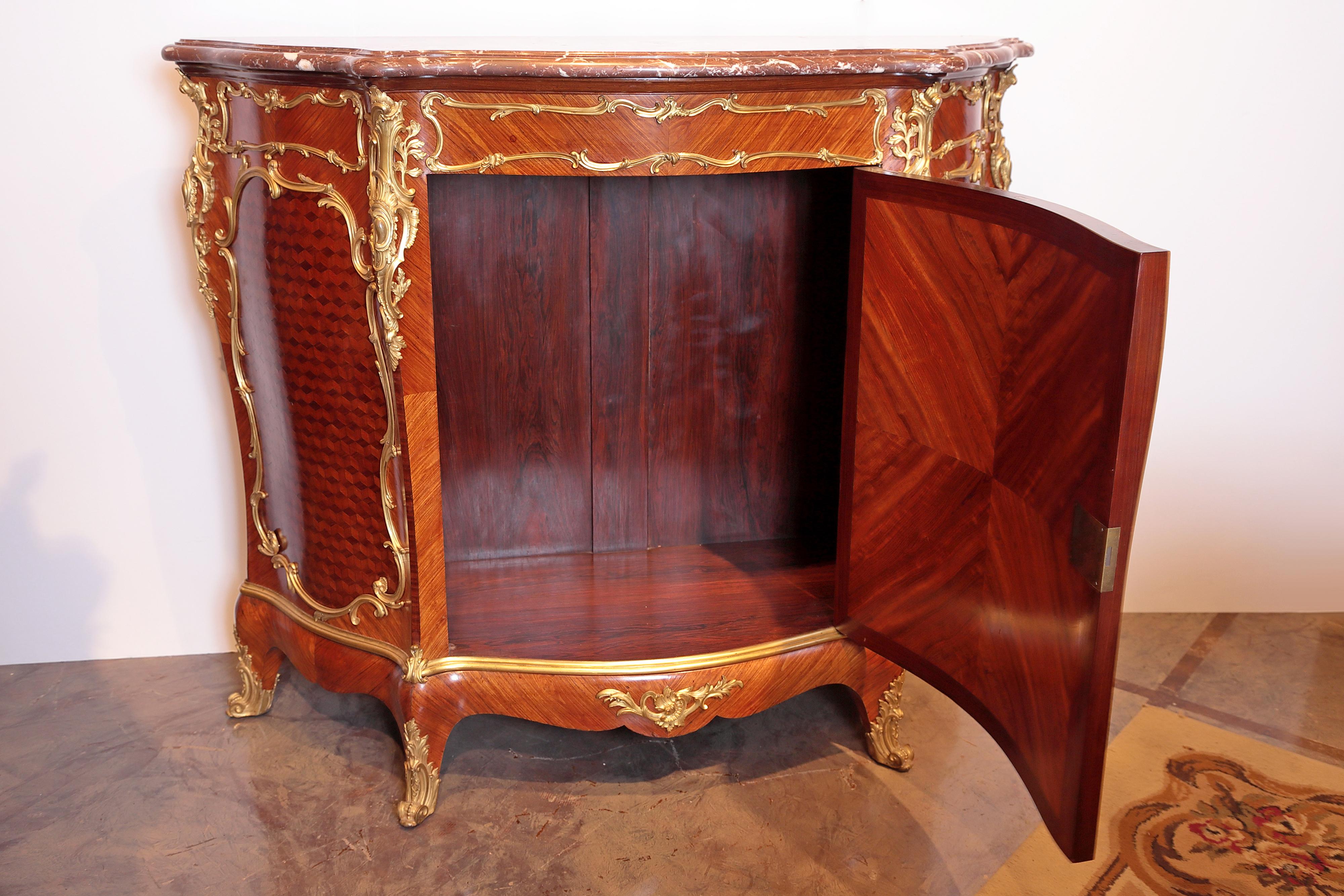 Very Fine Lacquer Chinoiserie side cabinet by Victor Raulin For Sale 1