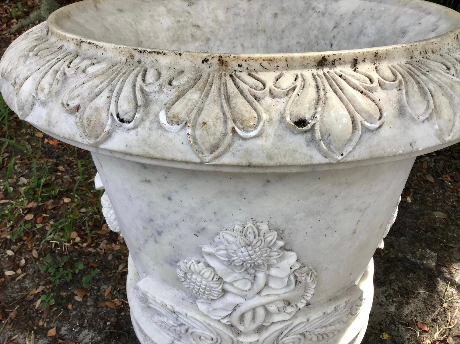 Very Fine Large 19th Century Carved Marble Urns, a Pair In Good Condition For Sale In Bradenton, FL