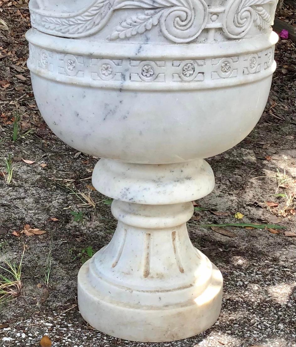 Very Fine Large 19th Century Carved Marble Urns, a Pair For Sale 2