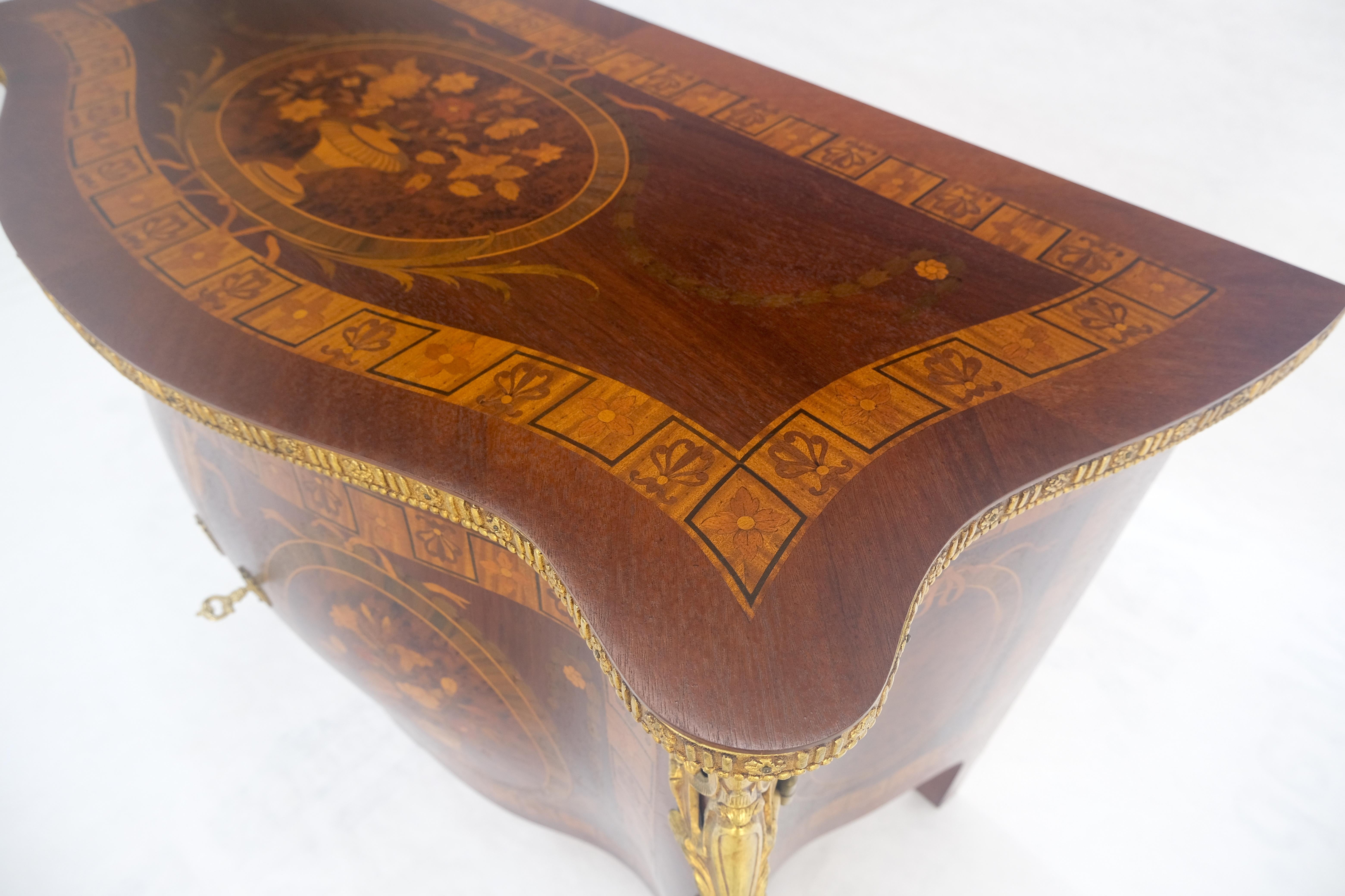 Grande cassettone con intarsio in ottone molto fine MINT in vendita 7