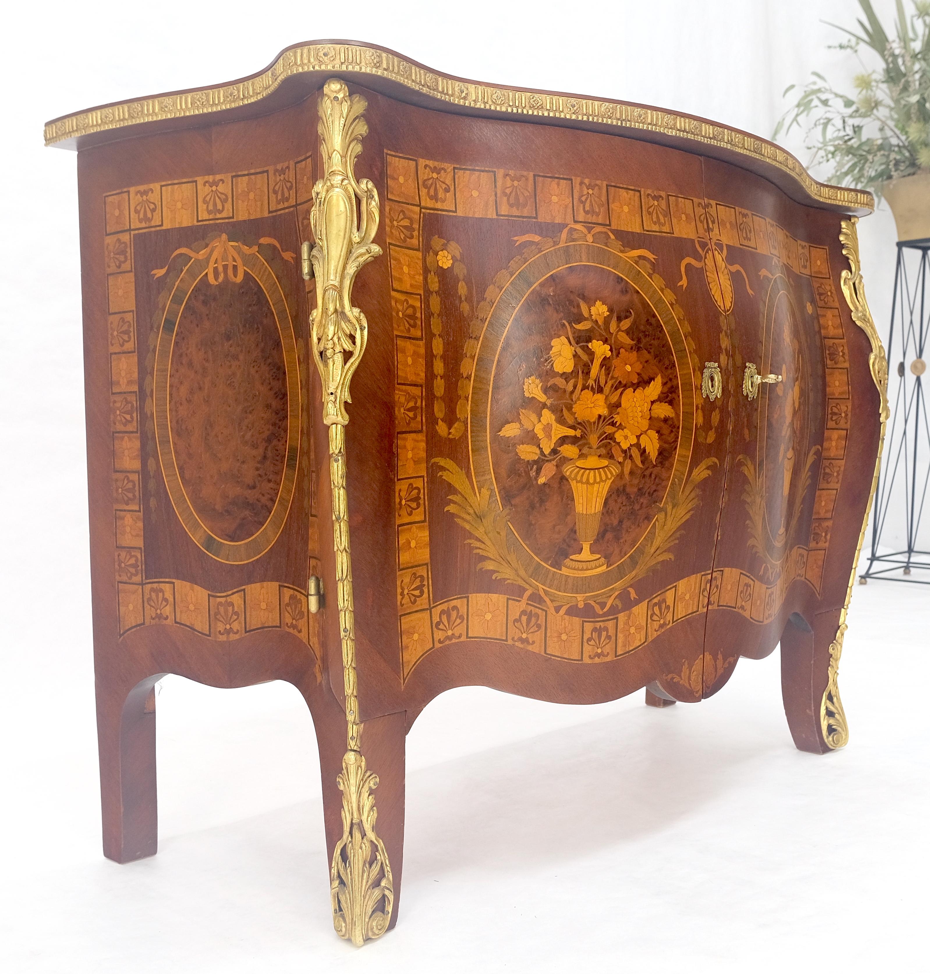 Grande cassettone con intarsio in ottone molto fine MINT in vendita 9