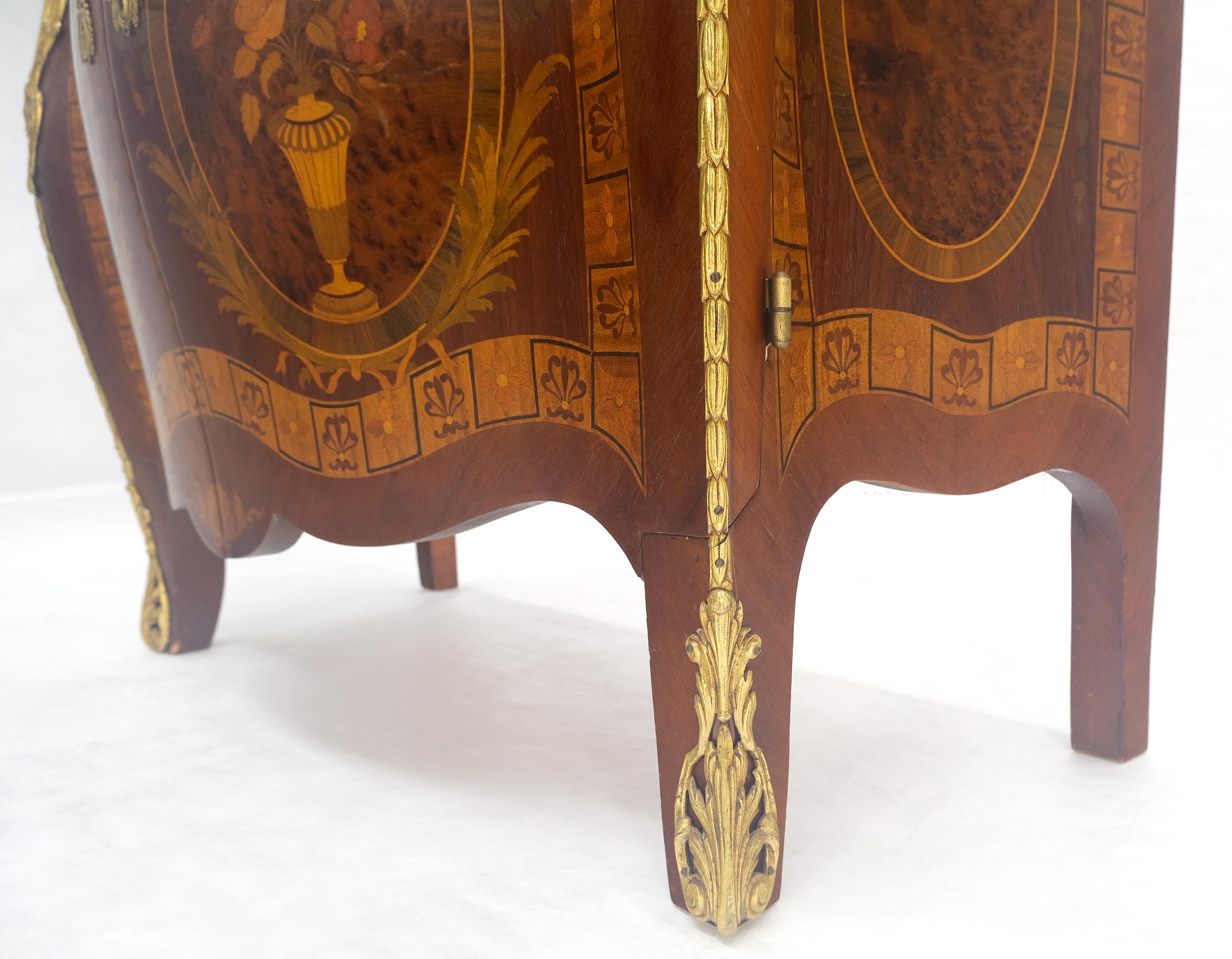 XX secolo Grande cassettone con intarsio in ottone molto fine MINT in vendita