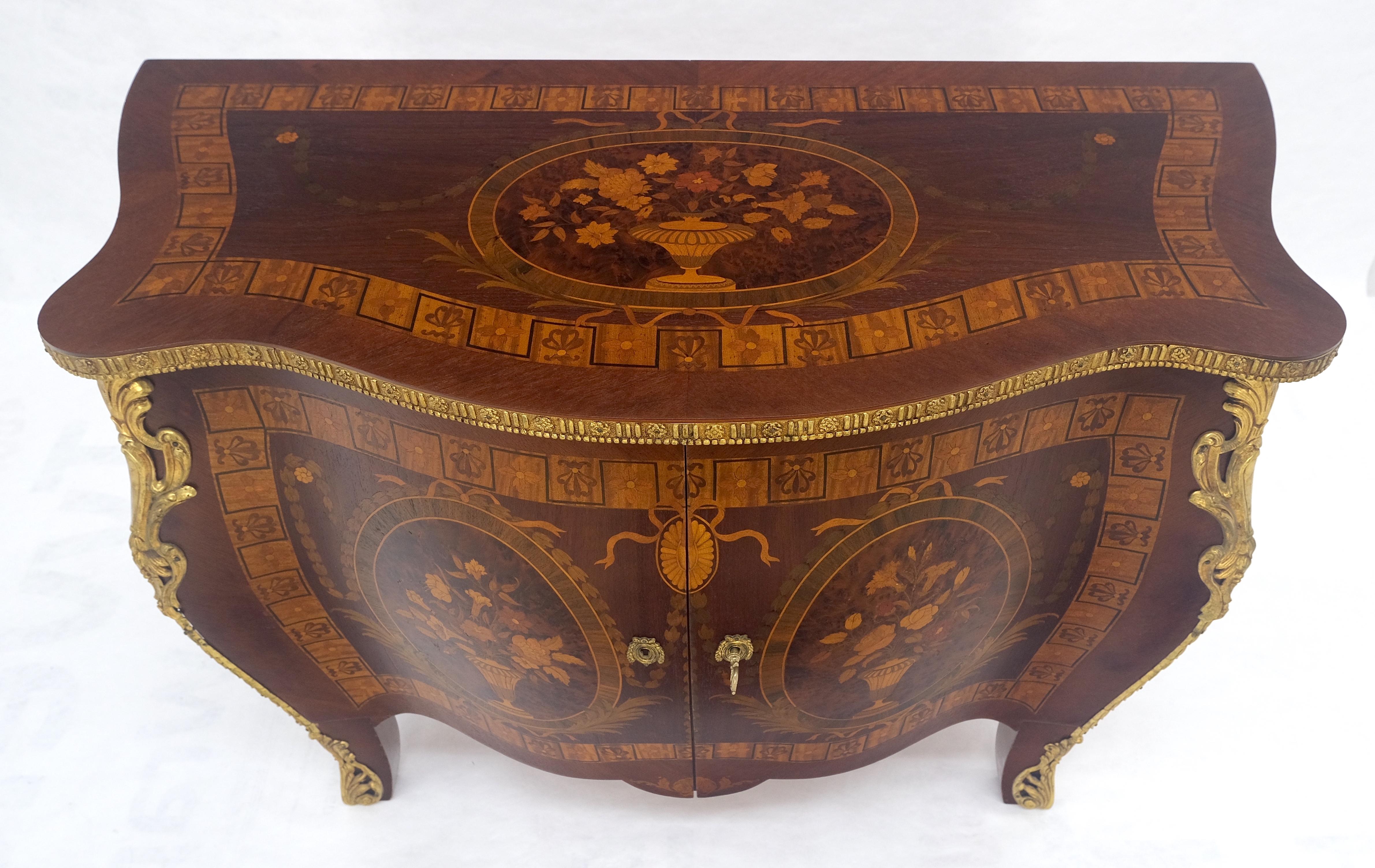 Grande cassettone con intarsio in ottone molto fine MINT in vendita 1