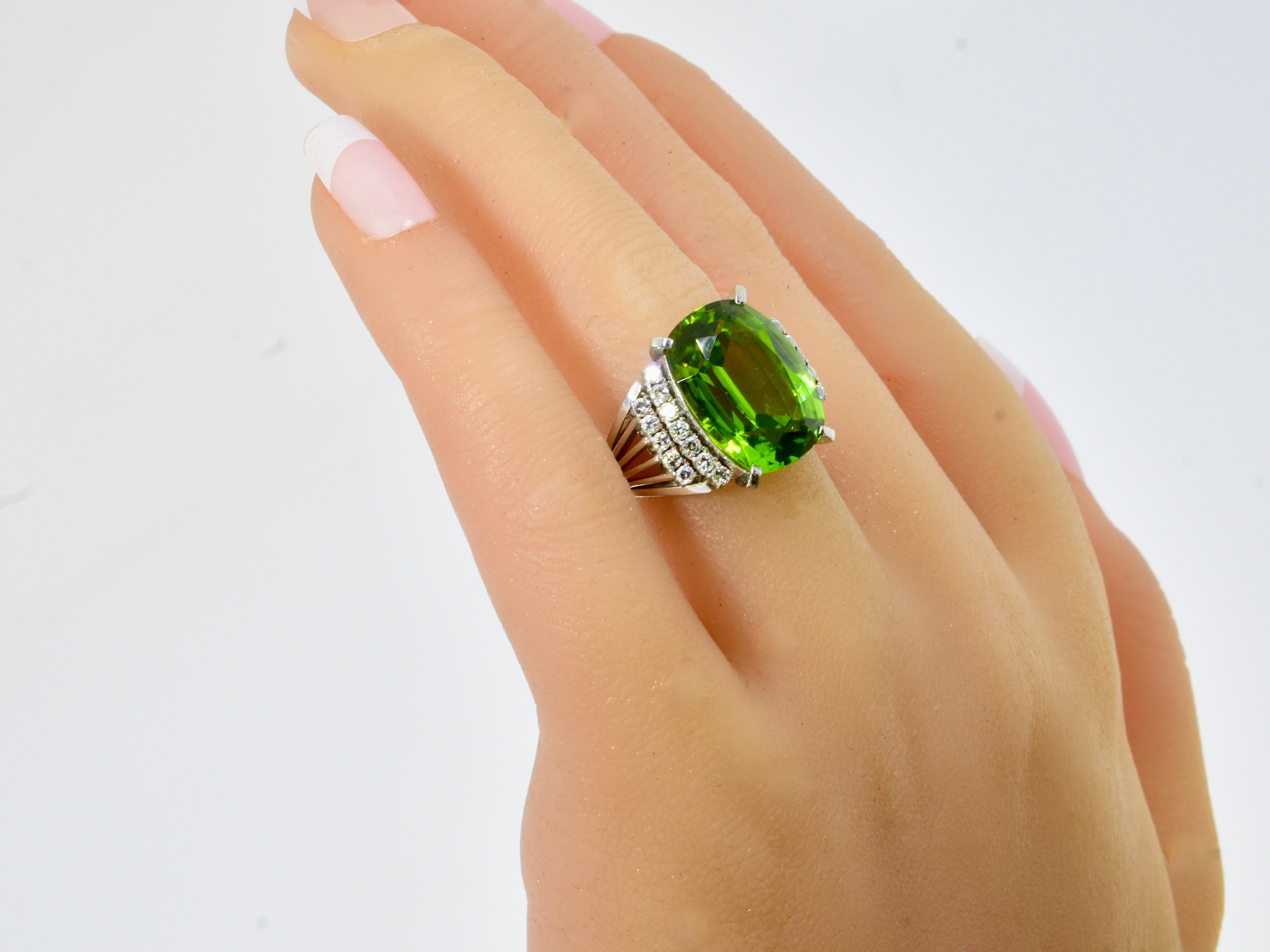 Women's or Men's Very Fine Large Peridot, 11.93 cts., Diamond and Platinum Retro Vintage Ring For Sale