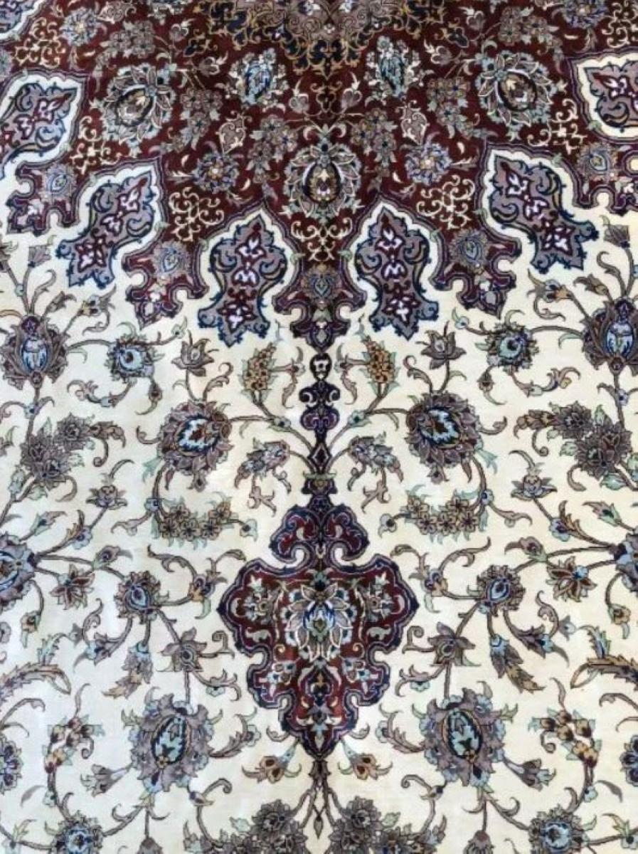 Very Fine Large Persian Silk Qum Rug 10' x 13' In Excellent Condition For Sale In Newmanstown, PA