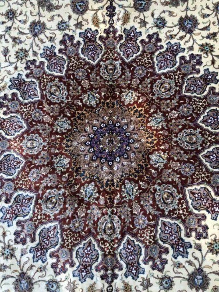 Very Fine Large Persian Silk Qum Rug 10' x 13' In Excellent Condition For Sale In Newmanstown, PA