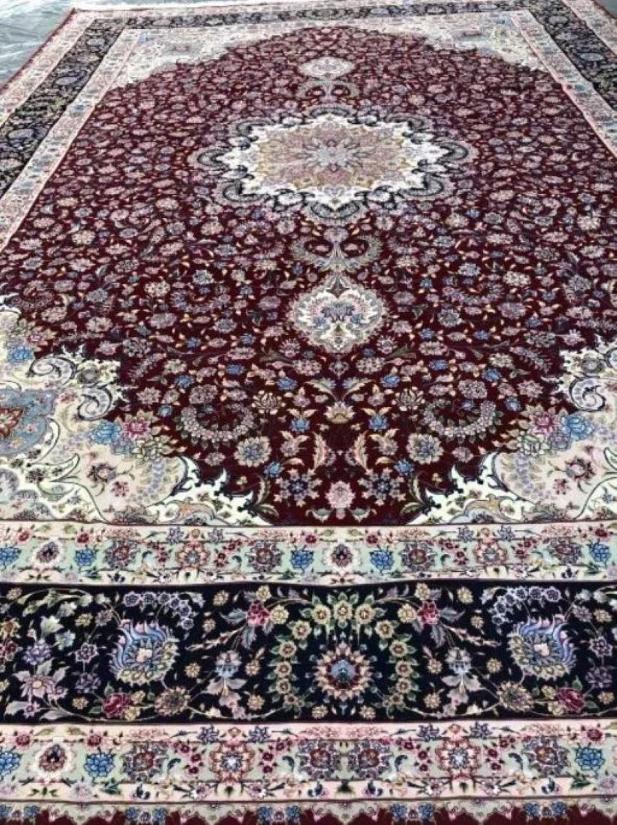 Tabriz Très beau tapis persan en soie Qum 11,1' x 14,8' en vente