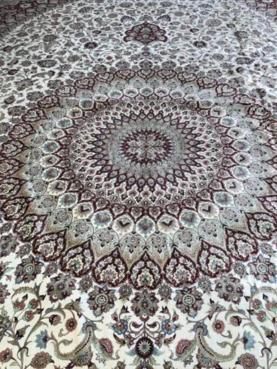 Feiner großer persischer Qum-Teppich aus Seide 14,7' x 21,4' (Handgewebt) im Angebot
