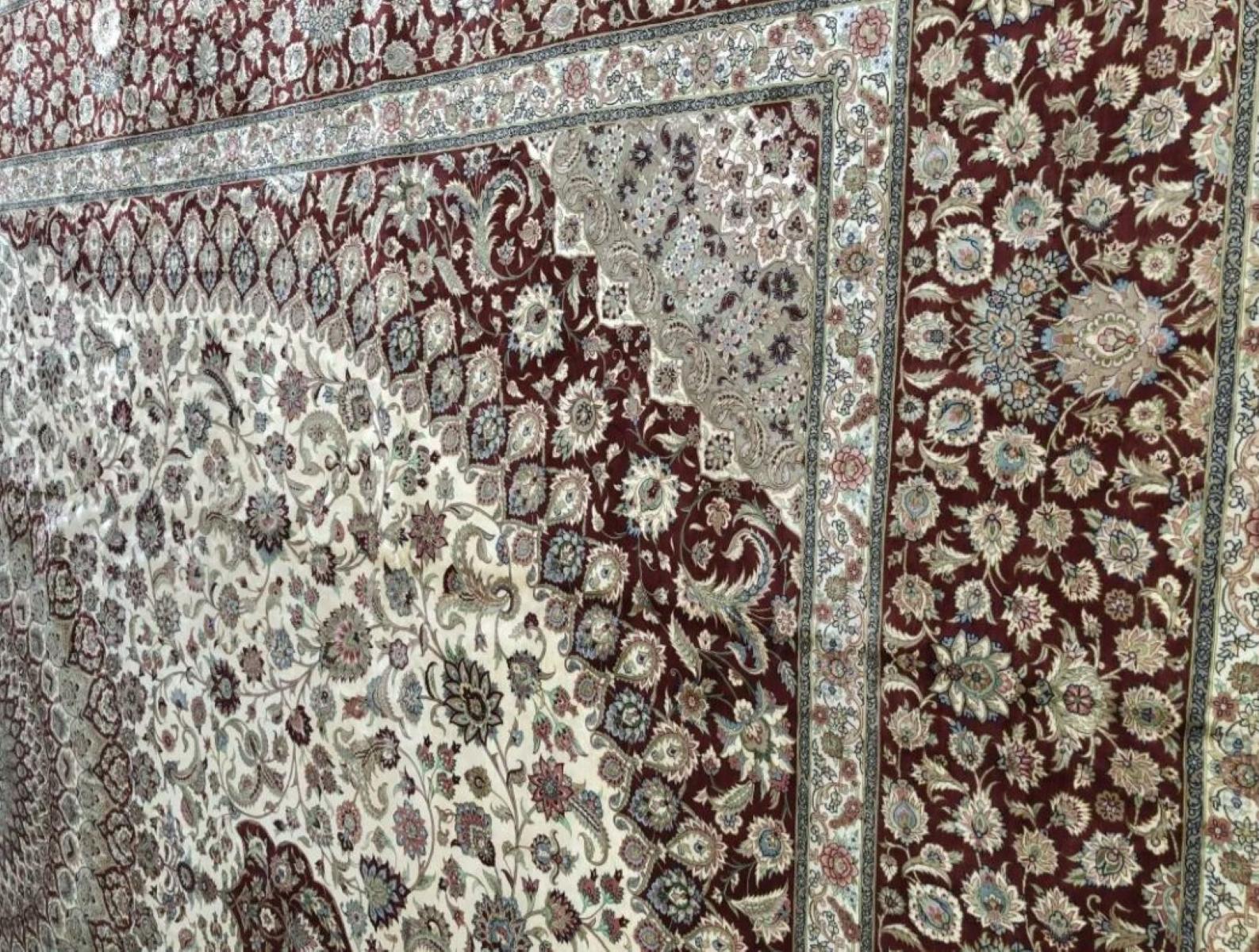 Très beau tapis persan en soie Qum de 14,7' x 21,4' Excellent état - En vente à Newmanstown, PA