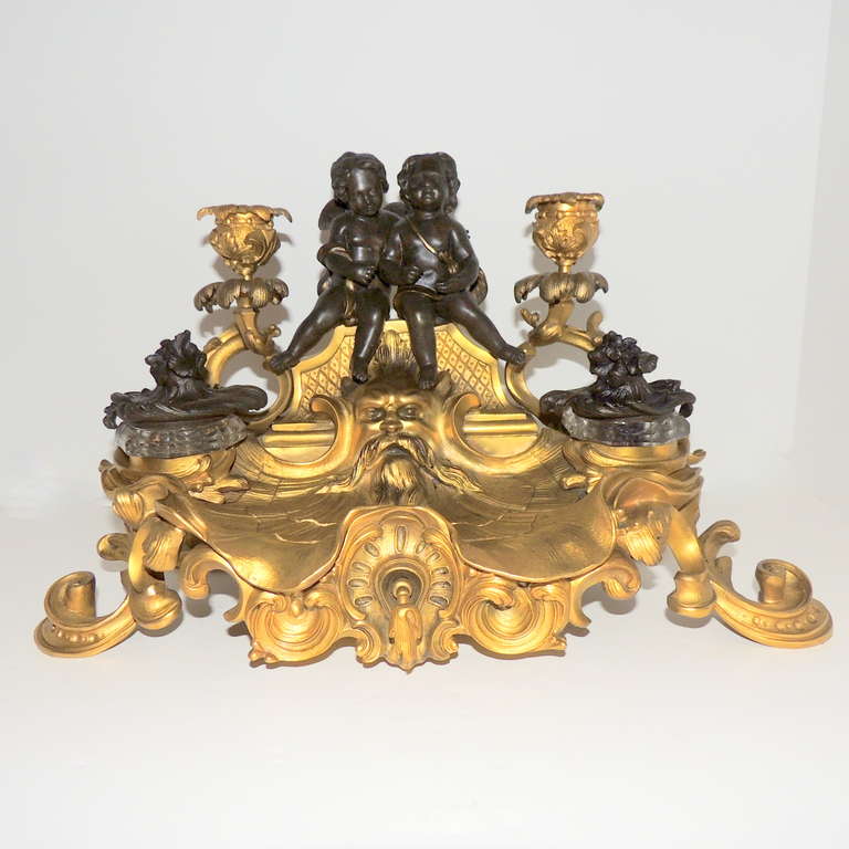 Raffinatissimo candelabro a cassetto in cristallo doré figurato di Linke con calamaio in ormolu in vendita 2