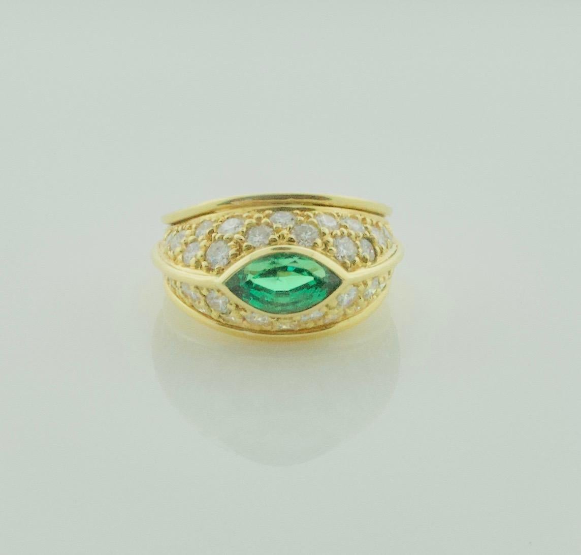 Very Fine Marquise Emerald and Diamond Ring in 18k In New Condition For Sale In Wailea, HI
