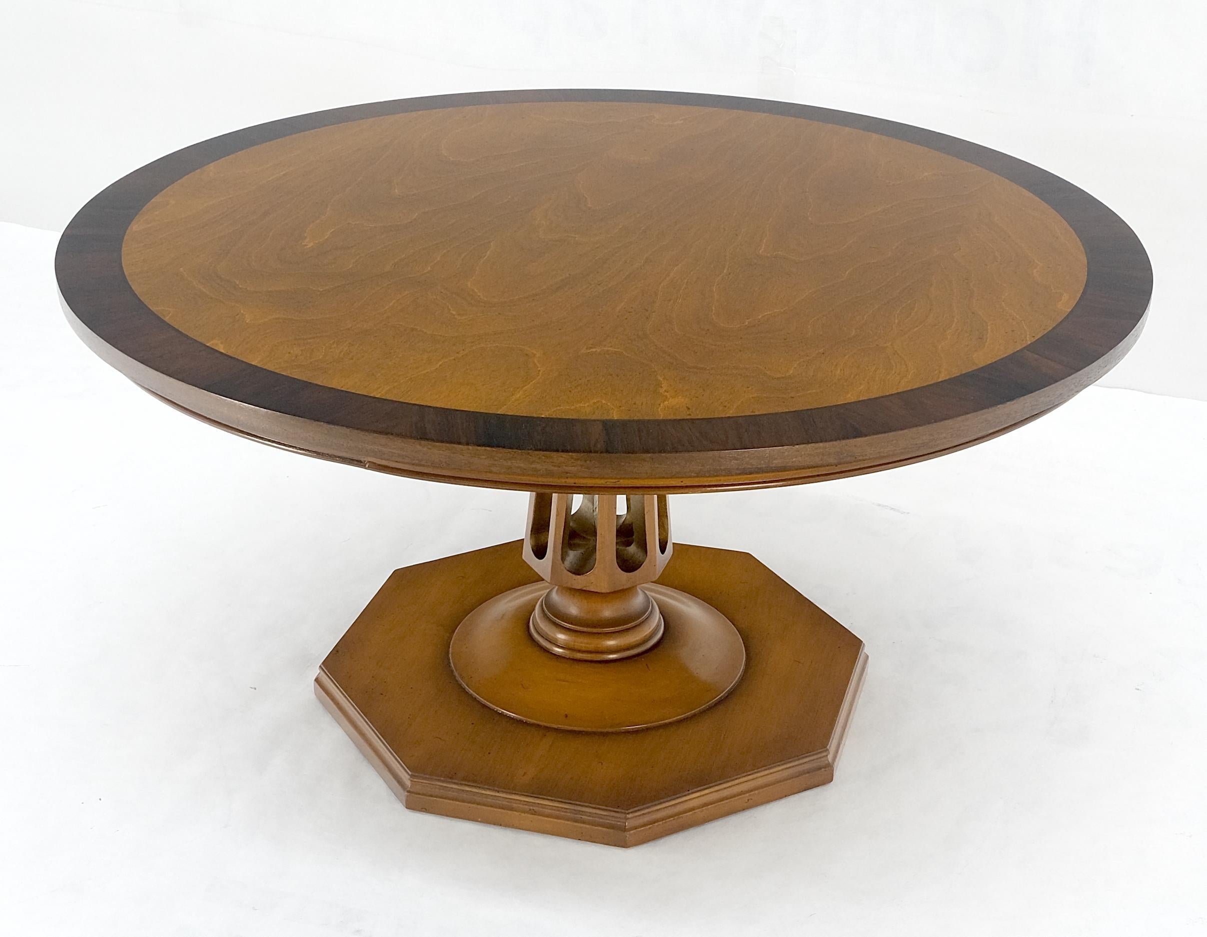 Très belle table basse moderne du milieu du siècle 36