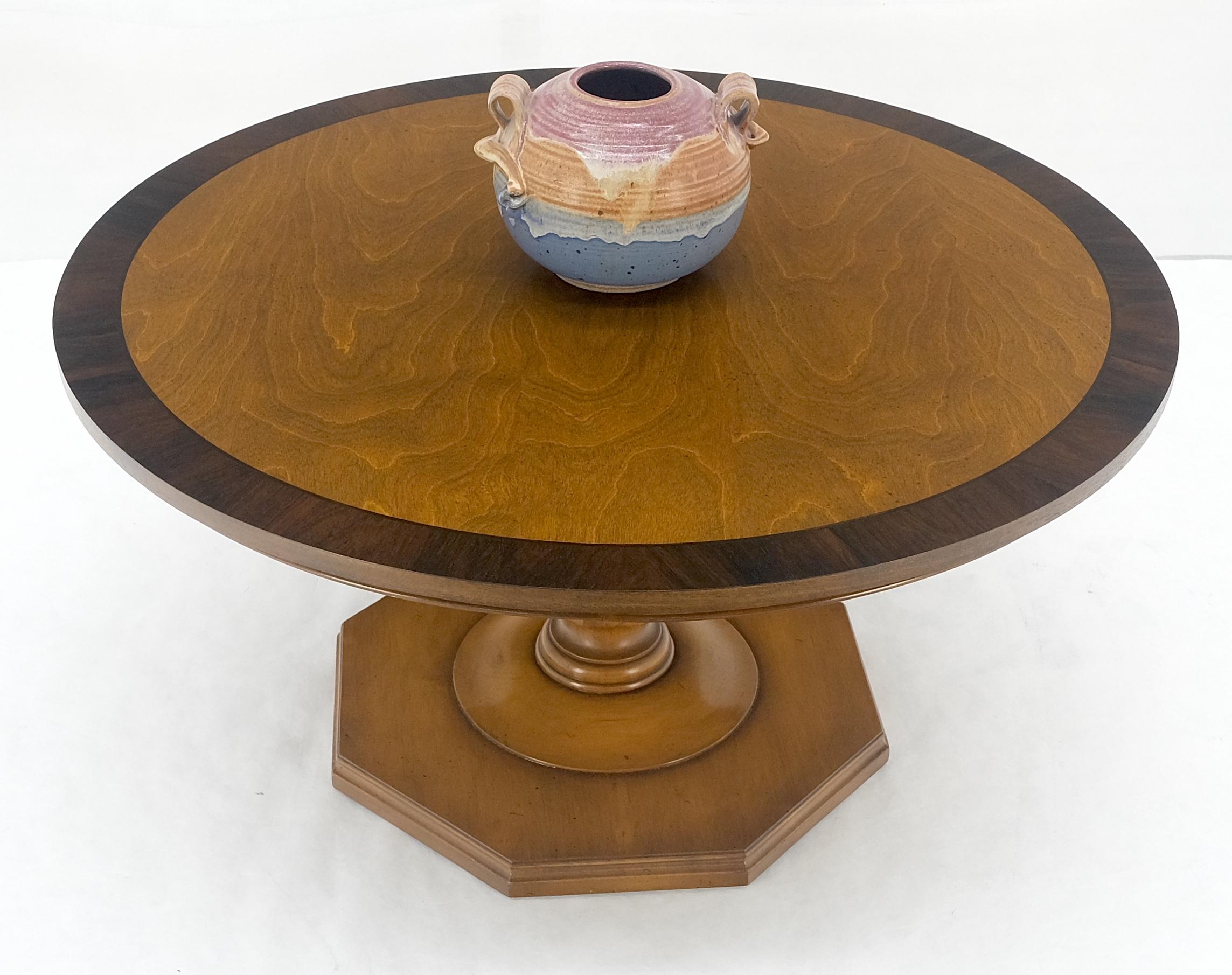 Très belle table basse moderne du milieu du siècle 36
