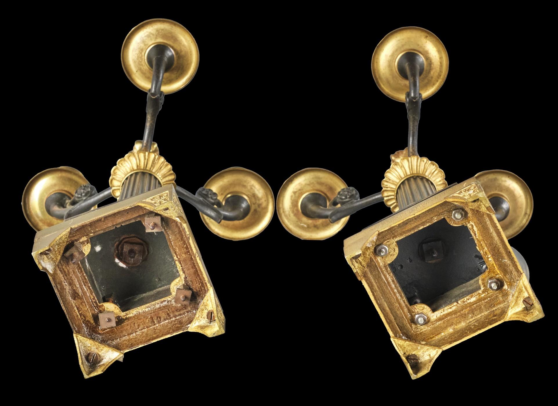 Bronze Très belle paire de candélabres Empire à trois lumières en bronze doré, vers 1830  en vente