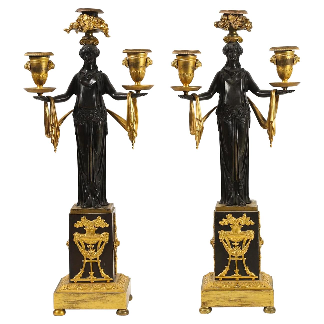 Très belle paire de candélabres figuratifs de l'Empire français à trois lumières